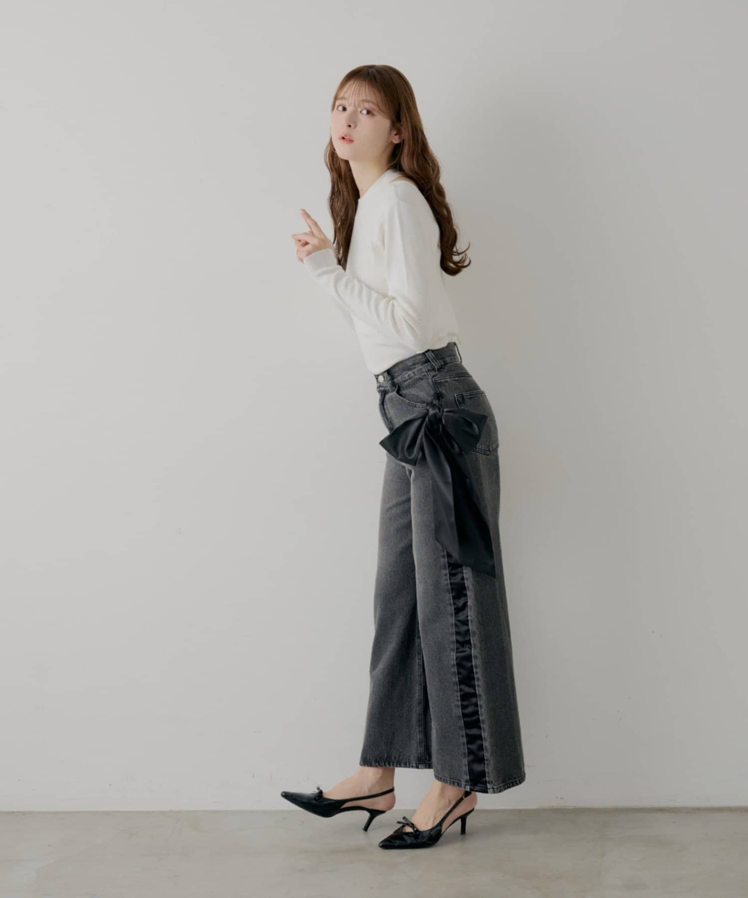 Chico(チコ) 【SALON by Chico】取り外しリボンサイドラインストレートルーズデニム