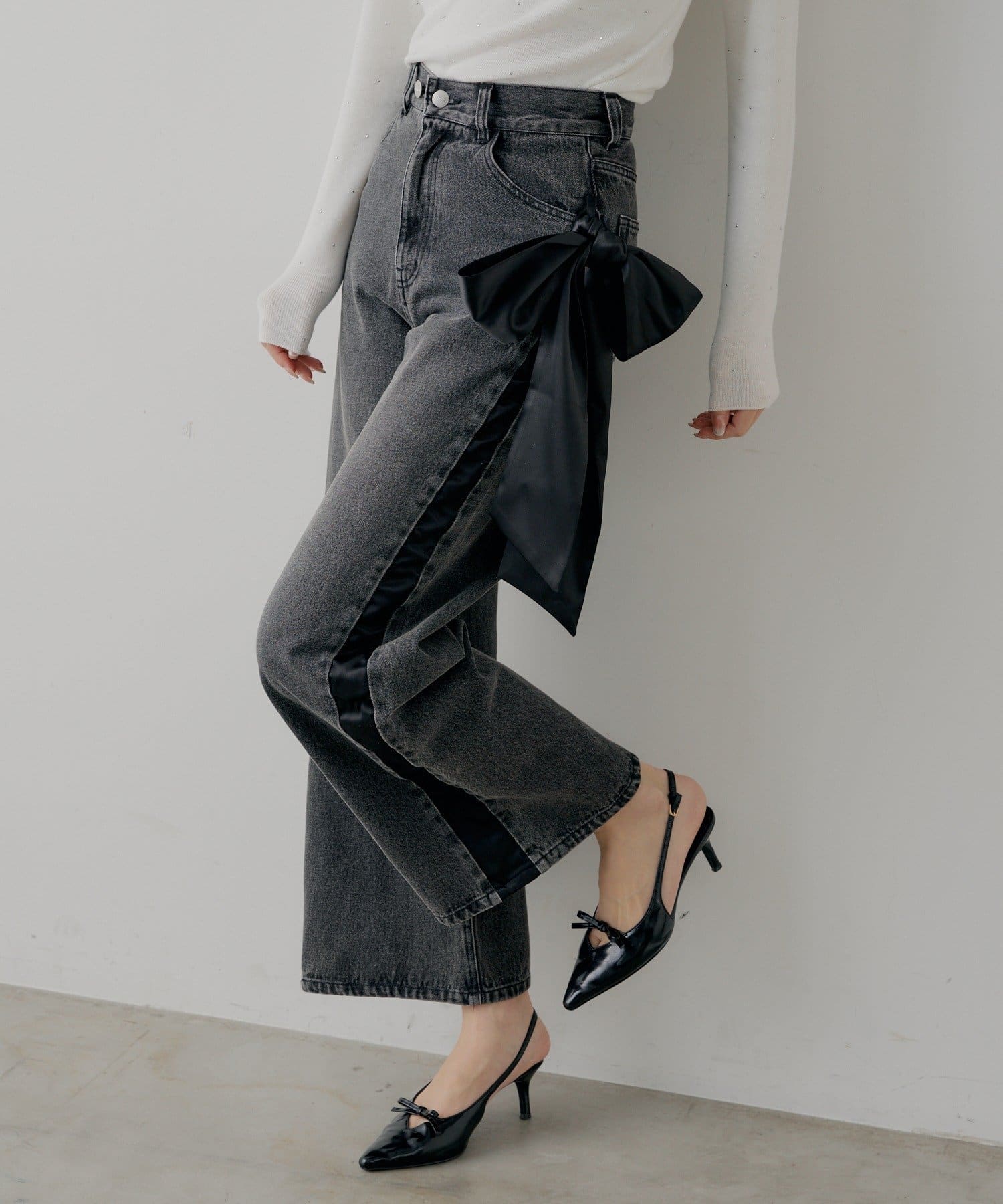 Chico(チコ) 【SALON by Chico】取り外しリボンサイドラインストレートルーズデニム