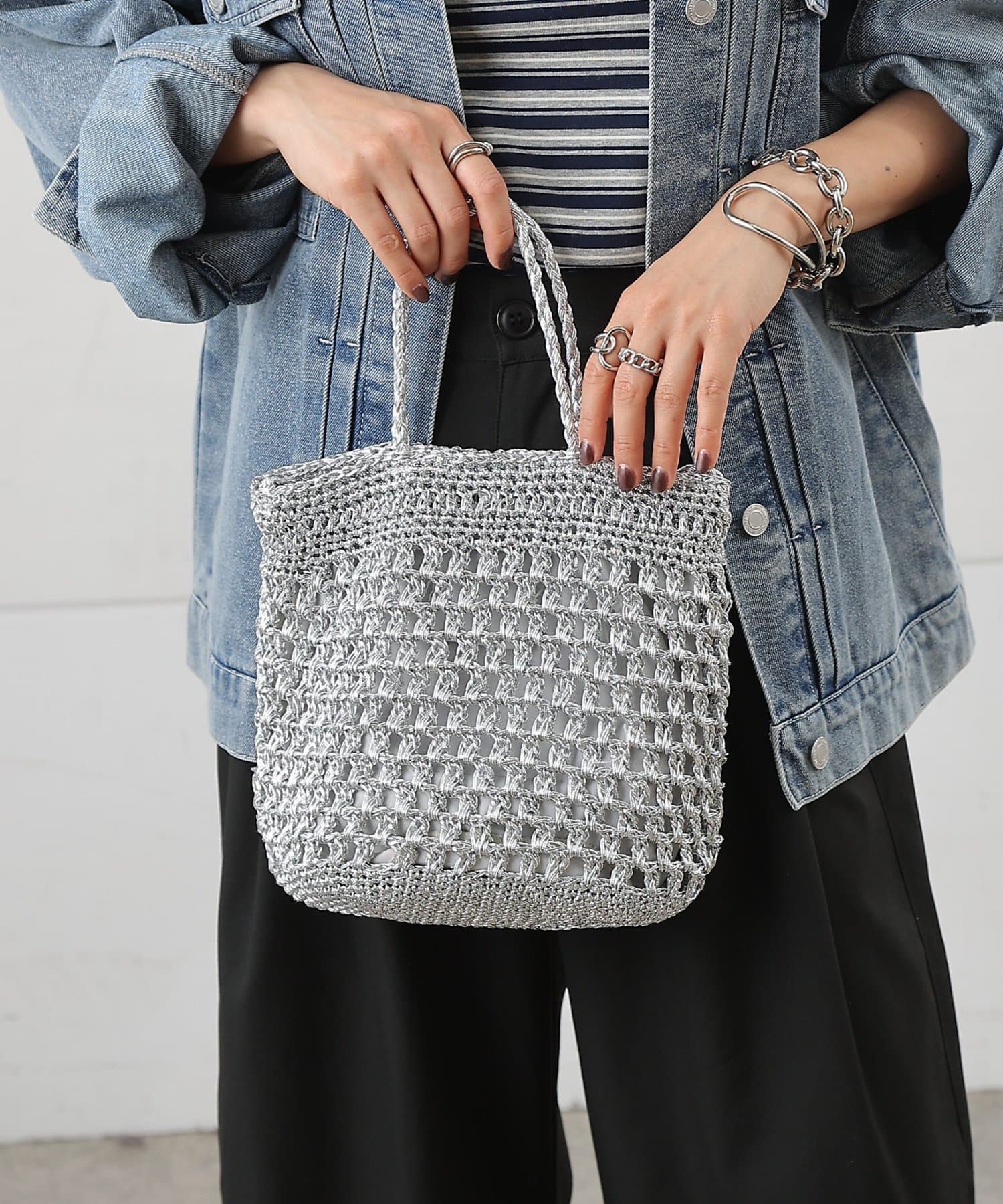 COLONY 2139(コロニー トゥーワンスリーナイン) グロッシーマクラメショルダーバッグ