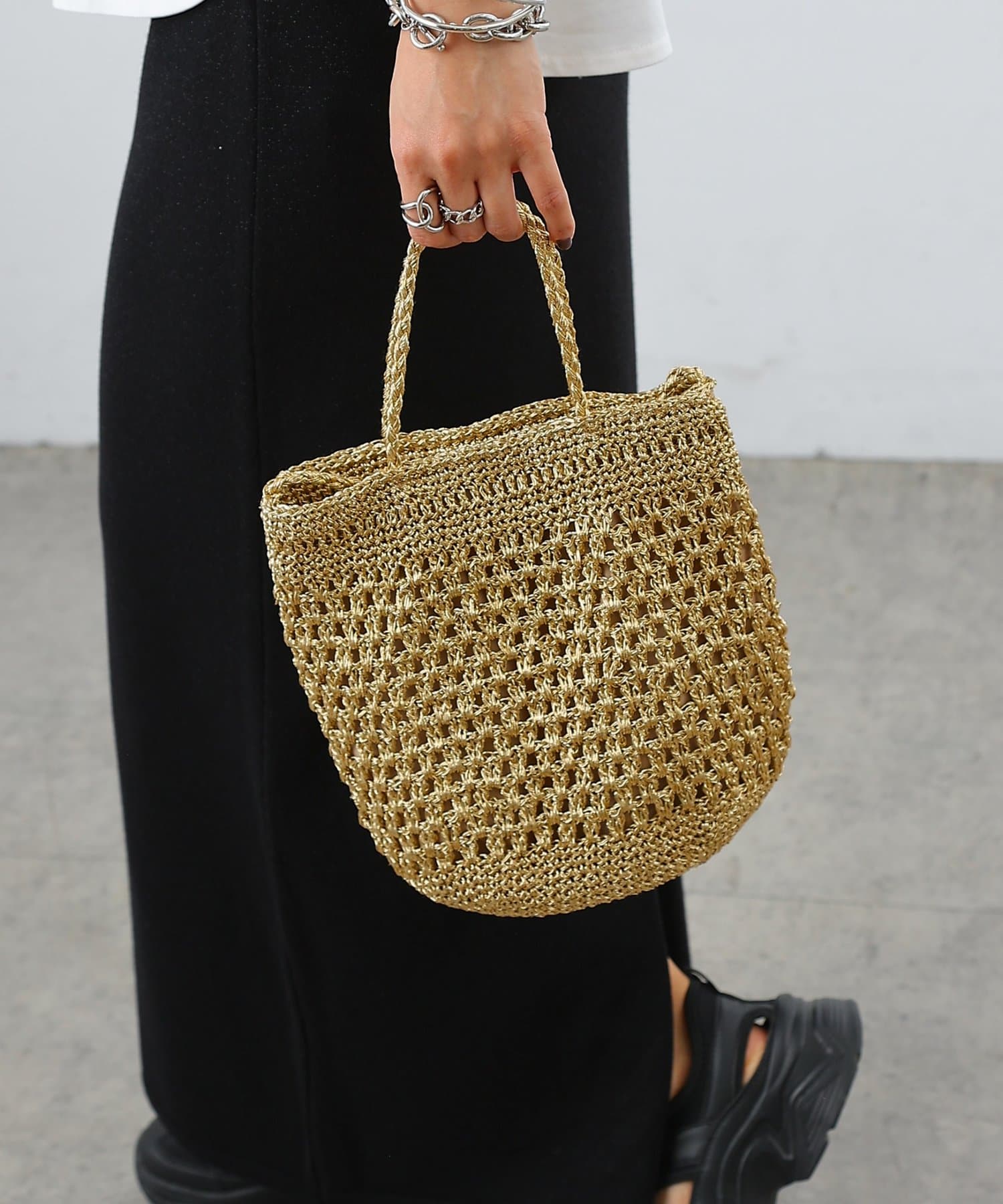 COLONY 2139(コロニー トゥーワンスリーナイン) グロッシーマクラメショルダーバッグ