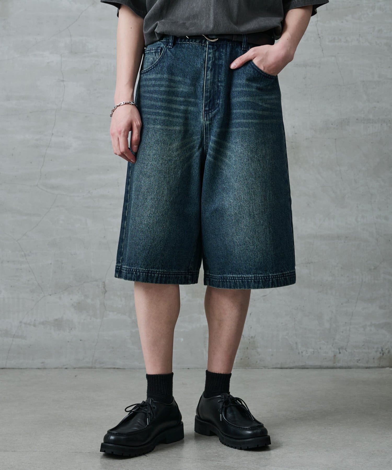 COLONY 2139(コロニー トゥーワンスリーナイン) デニムバギーショーツ