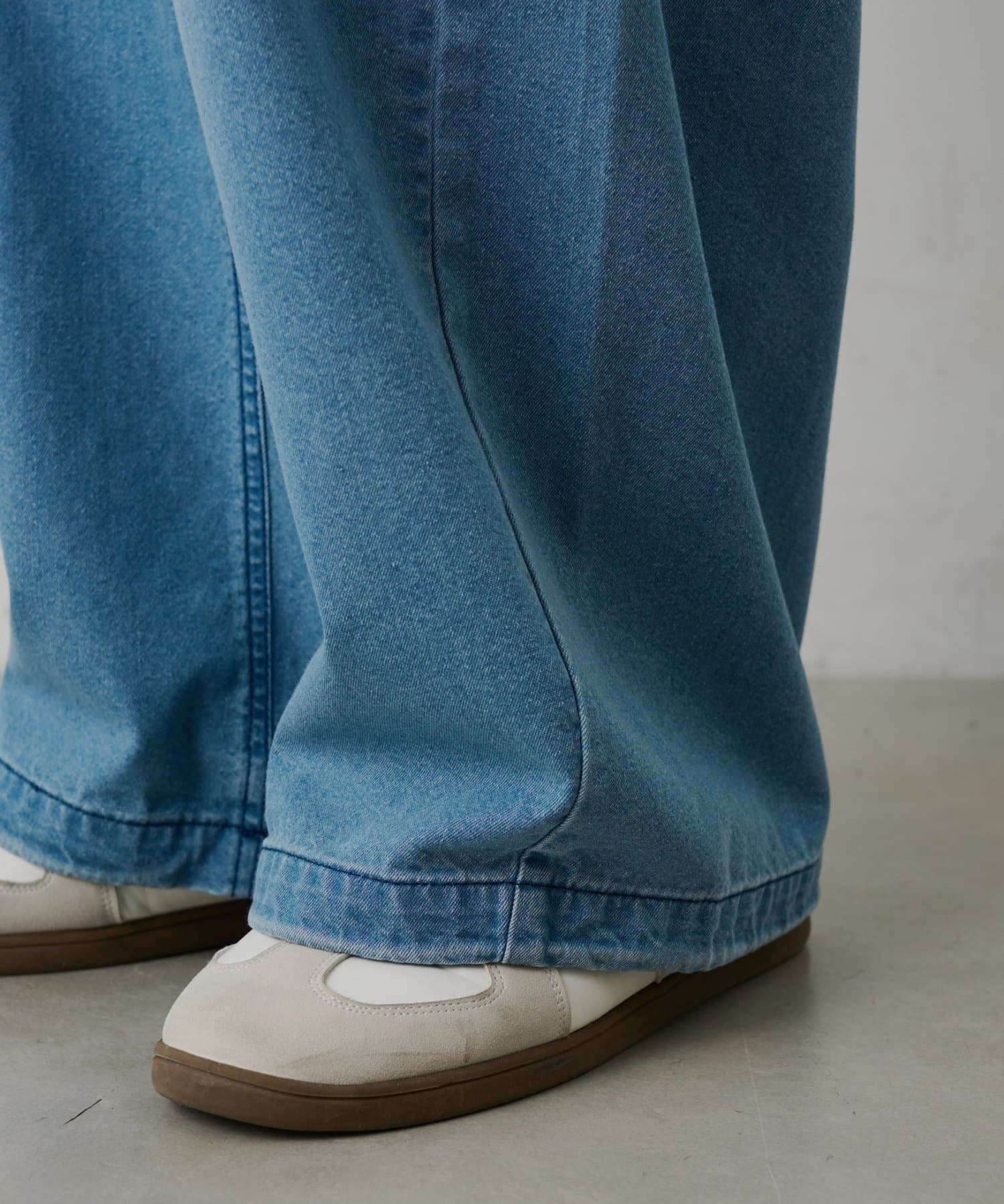 COLONY 2139(コロニー トゥーワンスリーナイン) ライトオンスデニムイージーパンツ