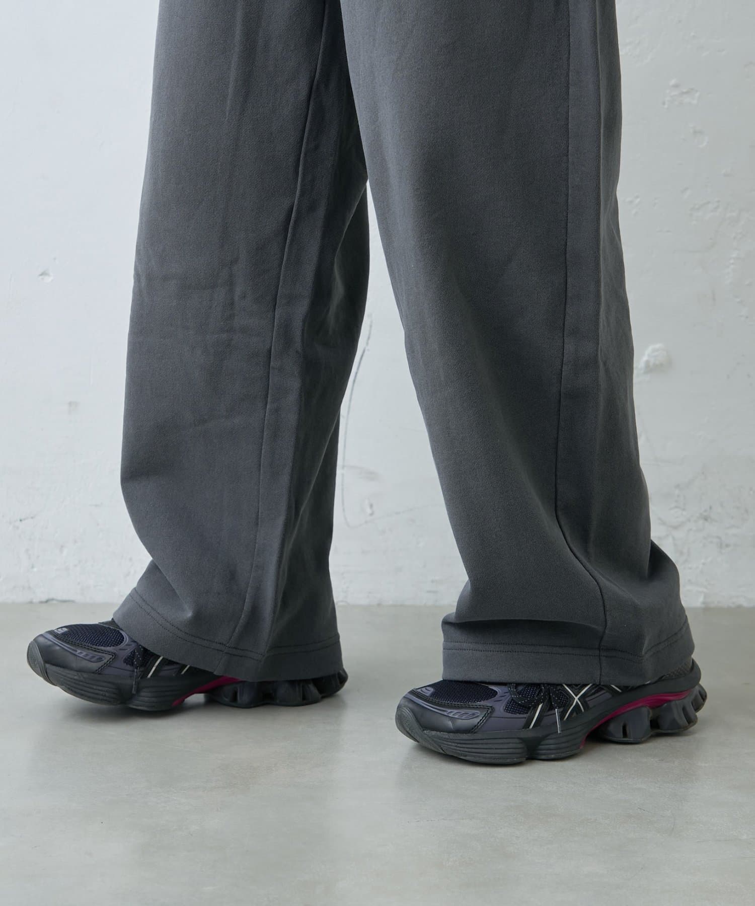 CIAOPANIC TYPY(チャオパニックティピー) 【UNISEX】ピグメント裏毛スウェットカーブパンツ