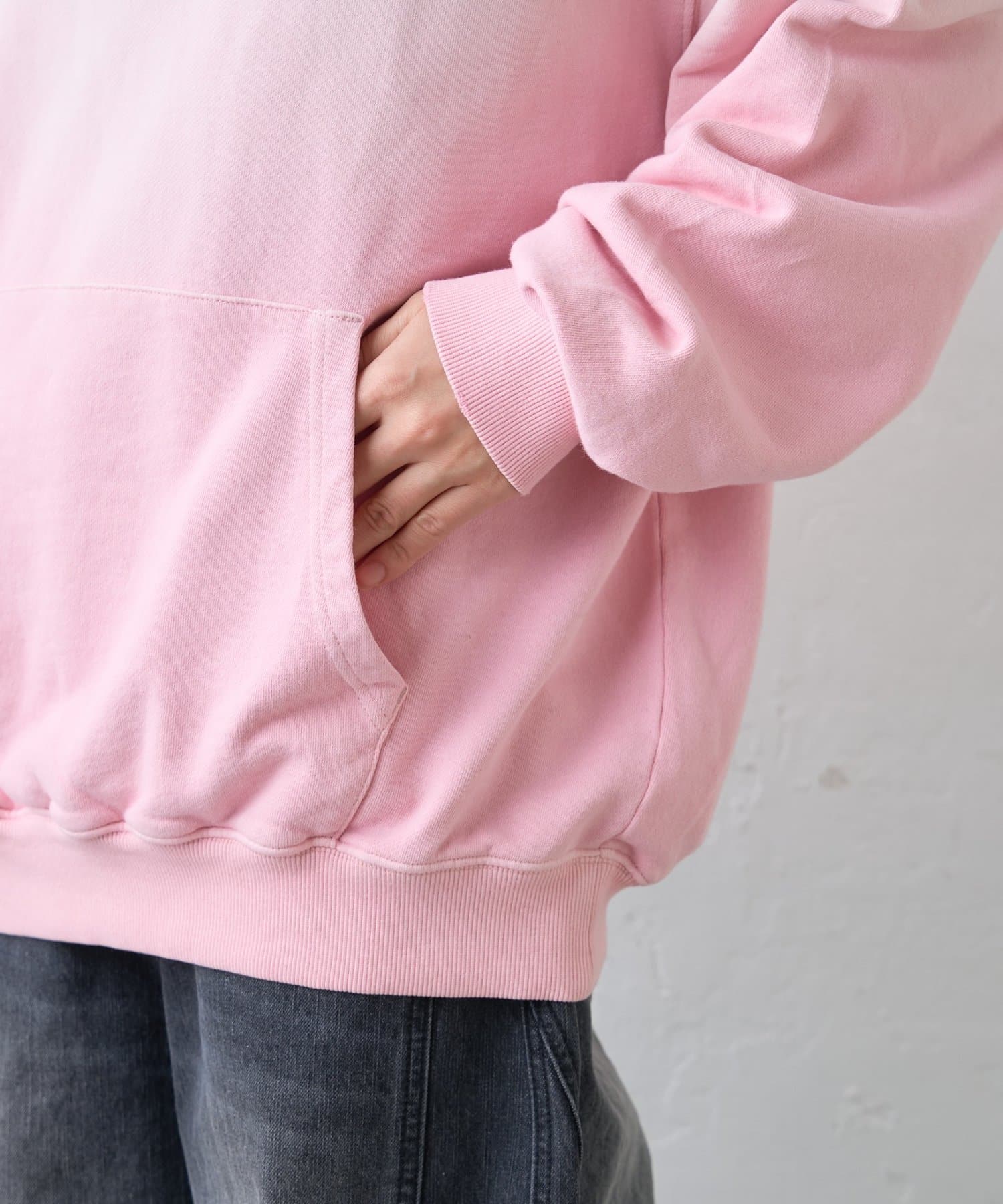 CIAOPANIC TYPY(チャオパニックティピー) 【UNISEX】スプレー加工ヘンリースナップフーディー