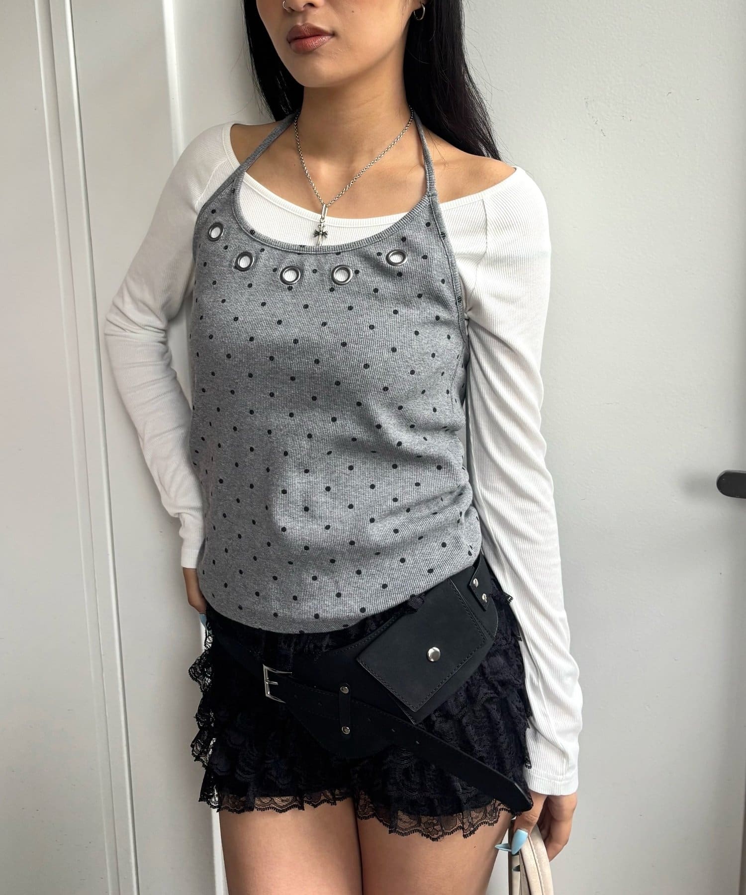 WHO’S WHO gallery(フーズフーギャラリー) アイレットホルターレイヤードトップス