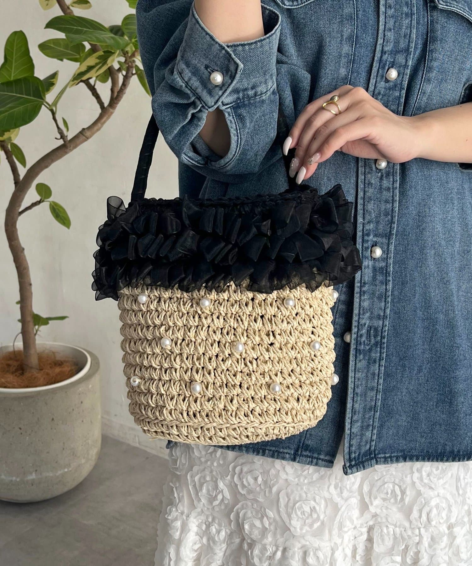 prose verse(プロズヴェール) オーガンジーフリルパールかごバッグ