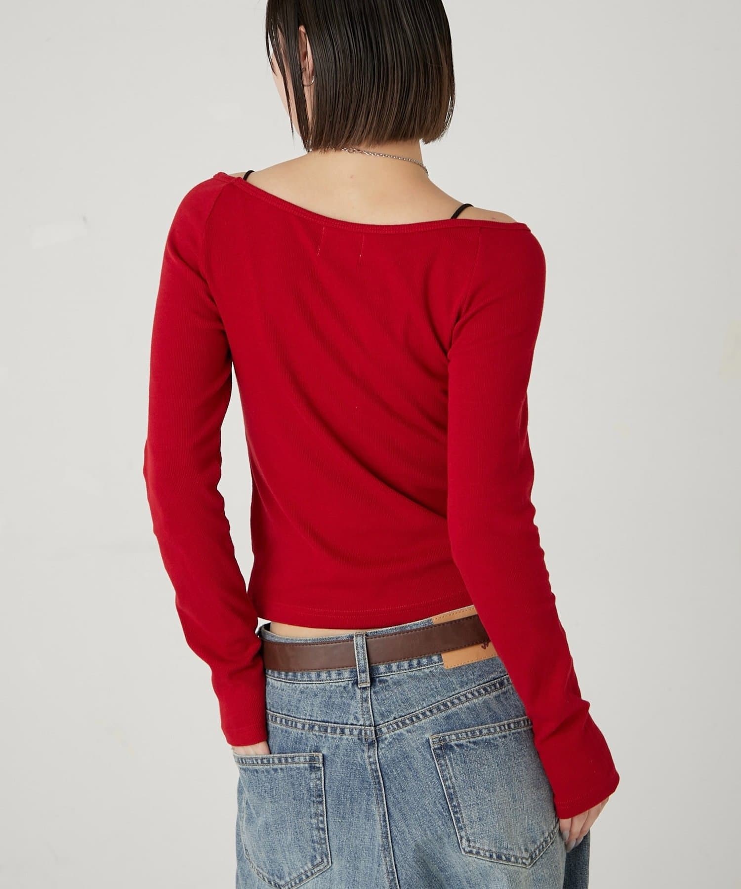 WHO’S WHO gallery(フーズフーギャラリー) アイレットオフショルトップス