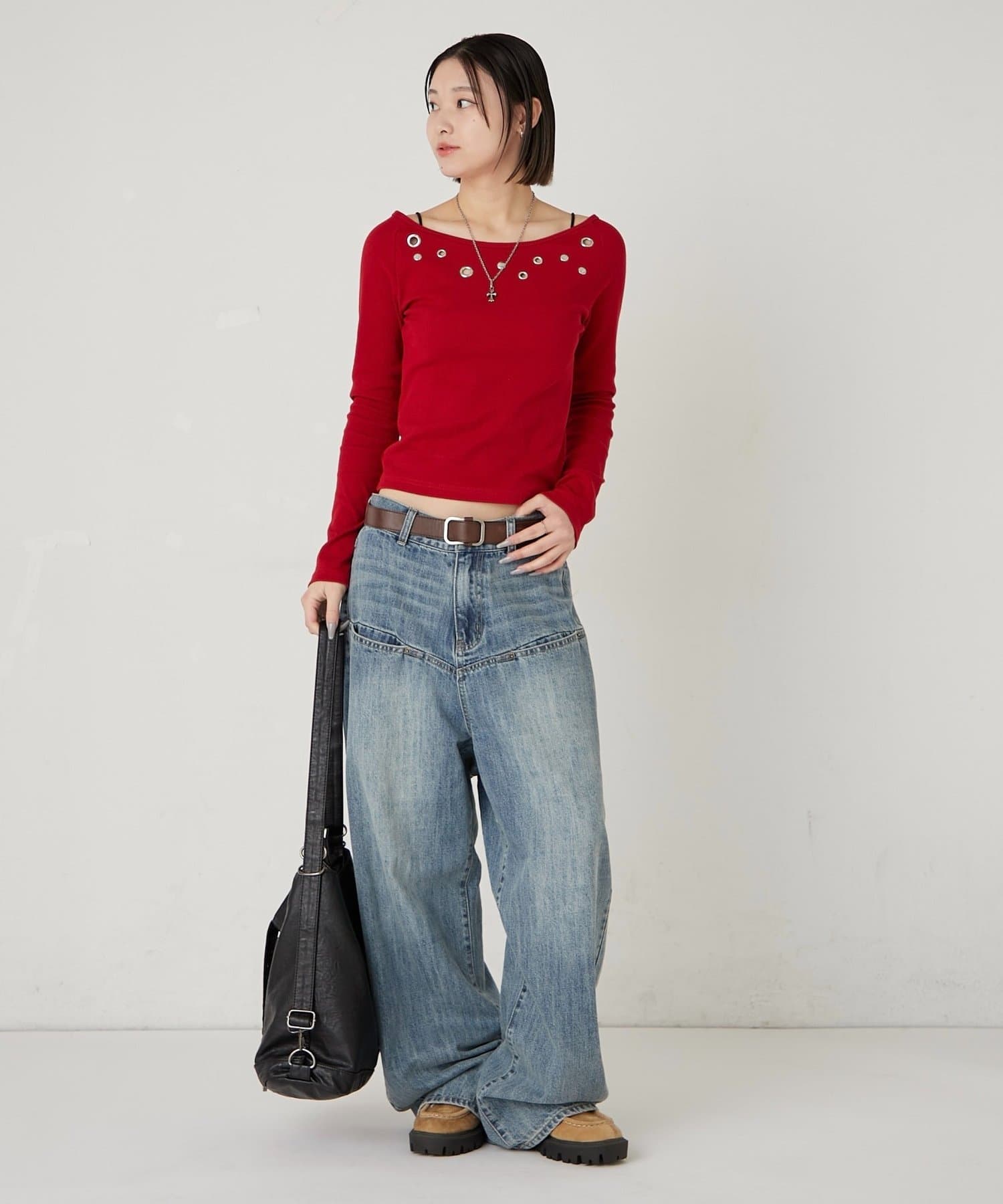 WHO’S WHO gallery(フーズフーギャラリー) アイレットオフショルトップス