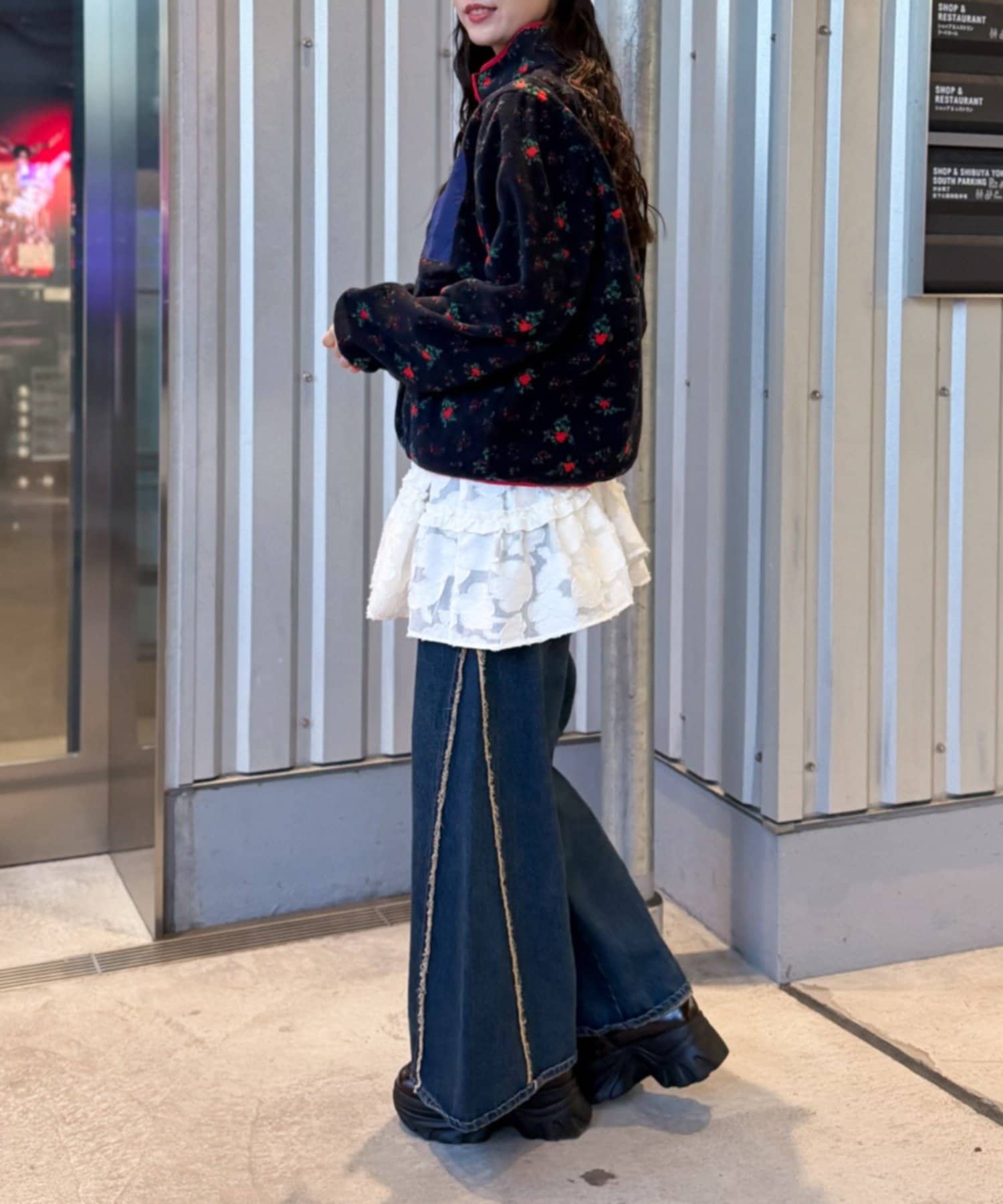 w closet(ダブルクローゼット) 花柄フリースプルオーバー