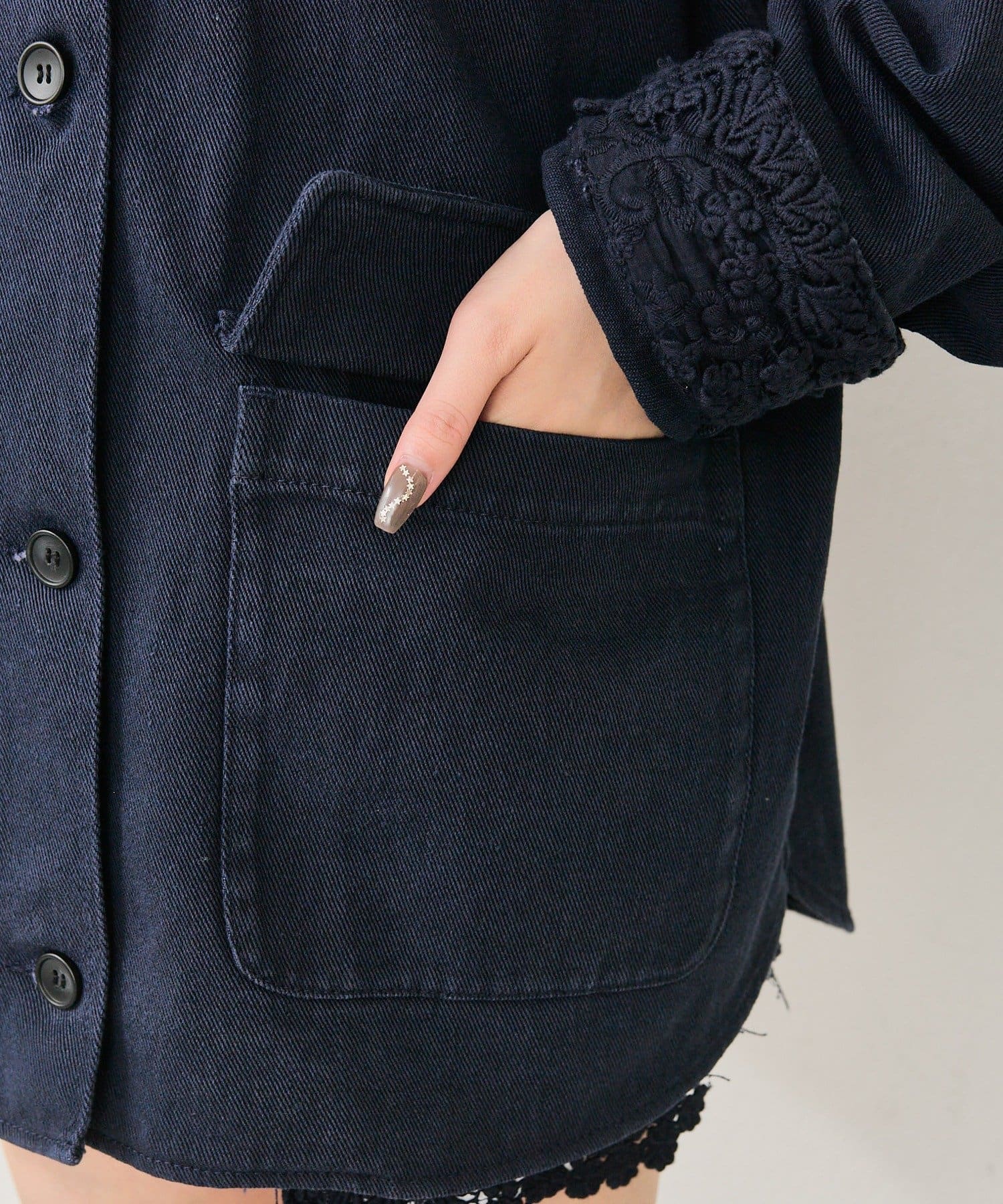 mystic(ミスティック) 裾レースツイルジャケット