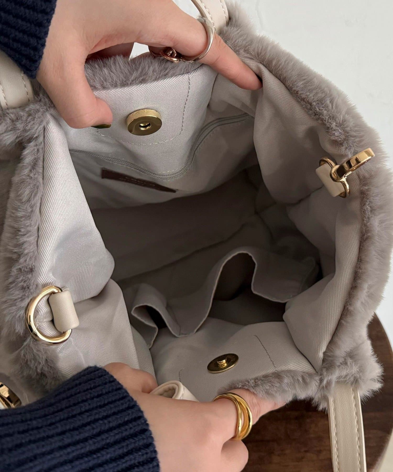 FREDY & GLOSTER(フレディ アンド グロスター) タッセル付エコファー2WAYトートバッグ