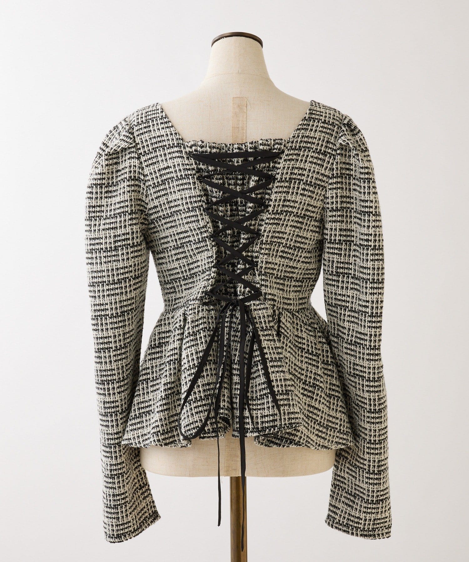 one after another NICE CLAUP(ワンアフターアナザー ナイスクラップ) バックレースアップペプラムブラウス