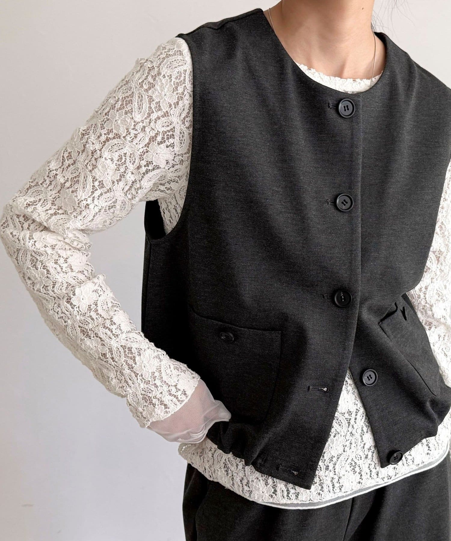 FREDY & GLOSTER(フレディ アンド グロスター) 【セットアップ対応】ポンチノーカラージレ