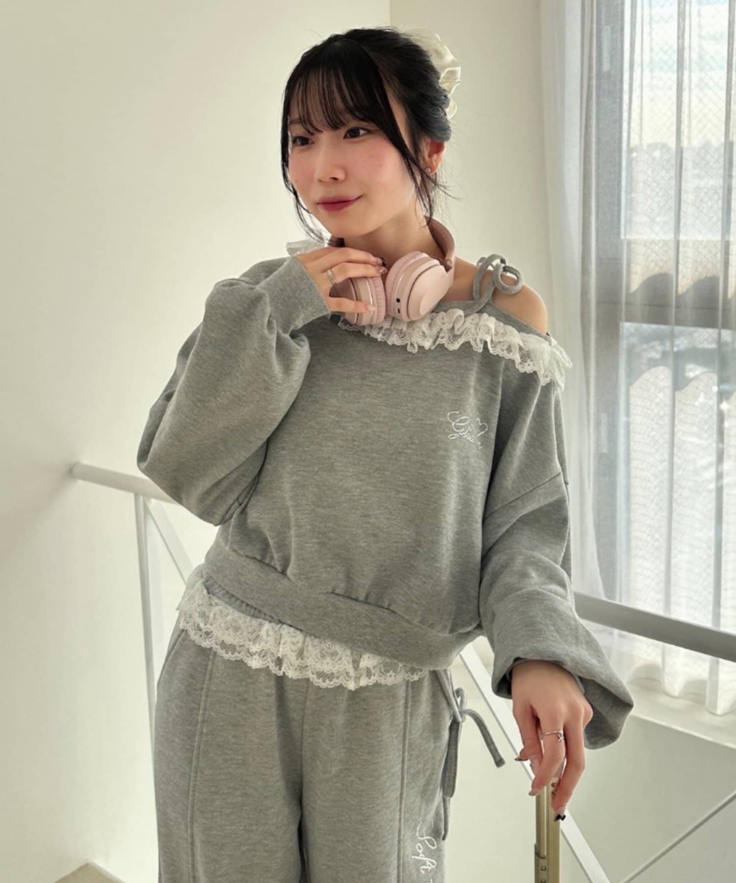 Remind me and forever(リマインドミーアンドフォーエバー) 【2026SS】【丈違い】ラメ裏毛ワンショルプルオーバー