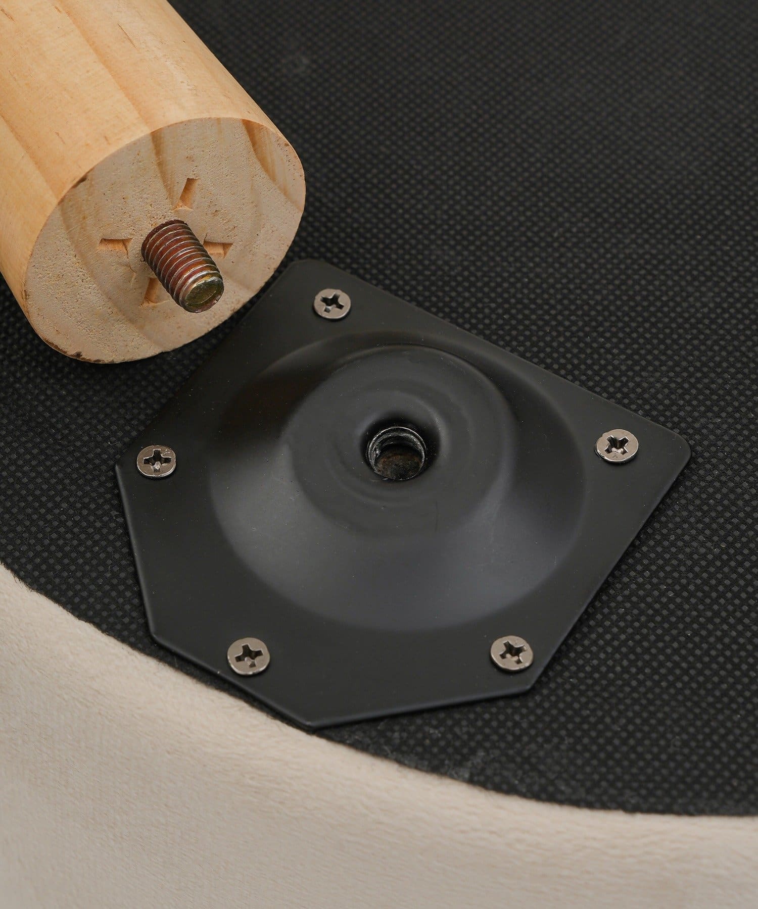 salut!(サリュ) シンプルオーバル脚付き収納スツール