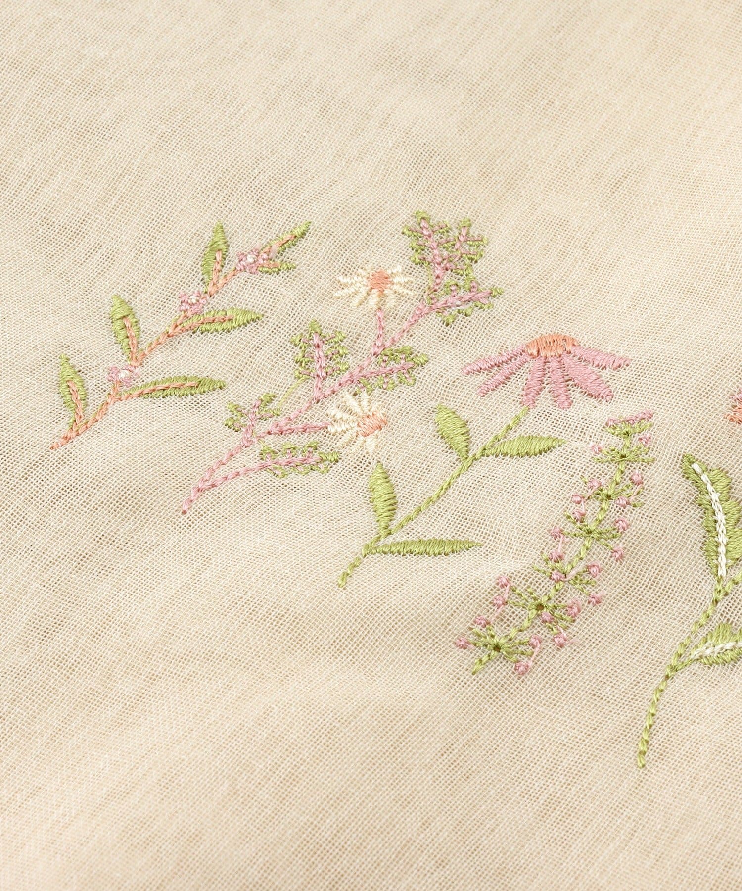 salut!(サリュ) ガーデン刺繍マルシェバッグ