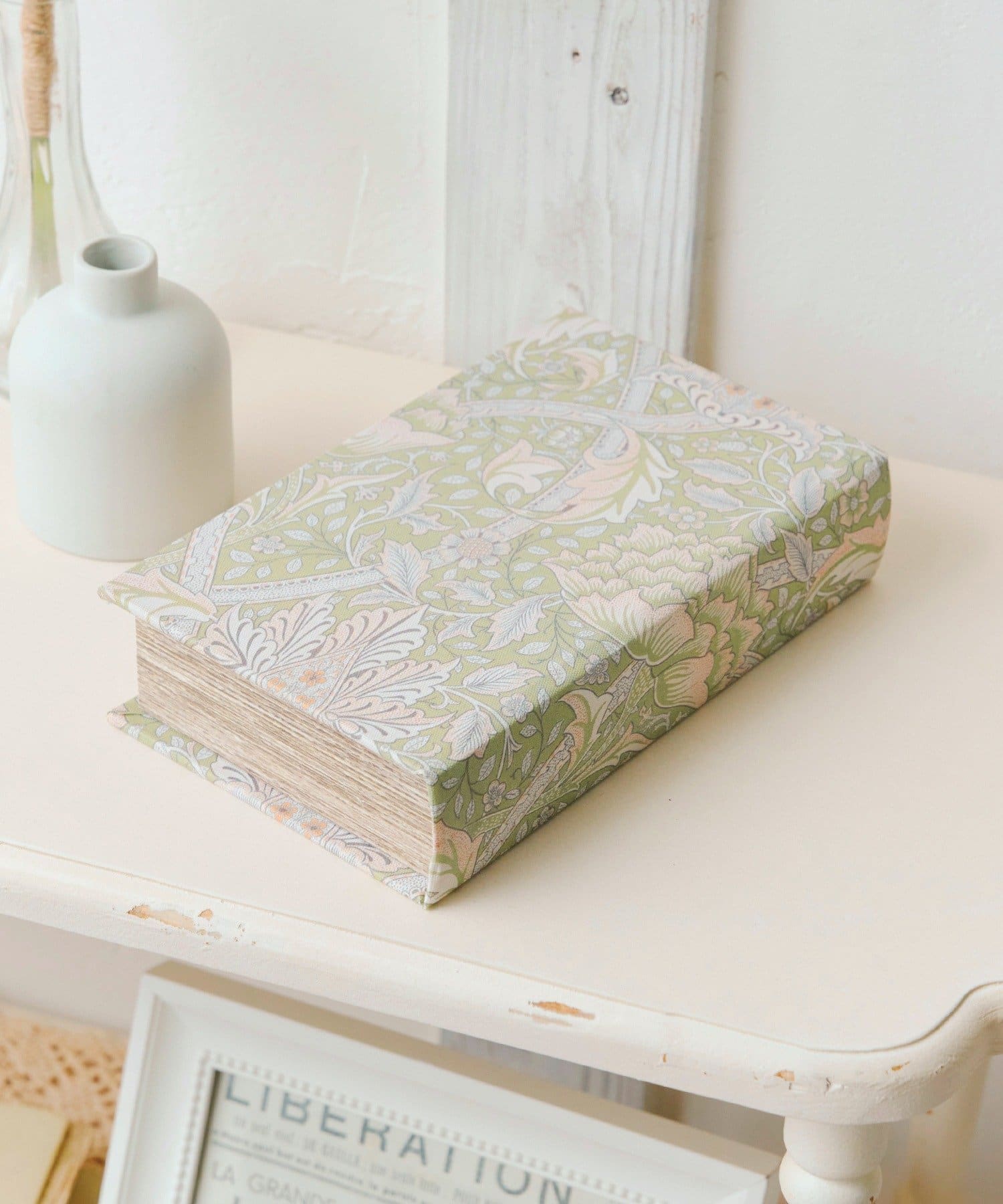 salut!(サリュ) エンプティブック