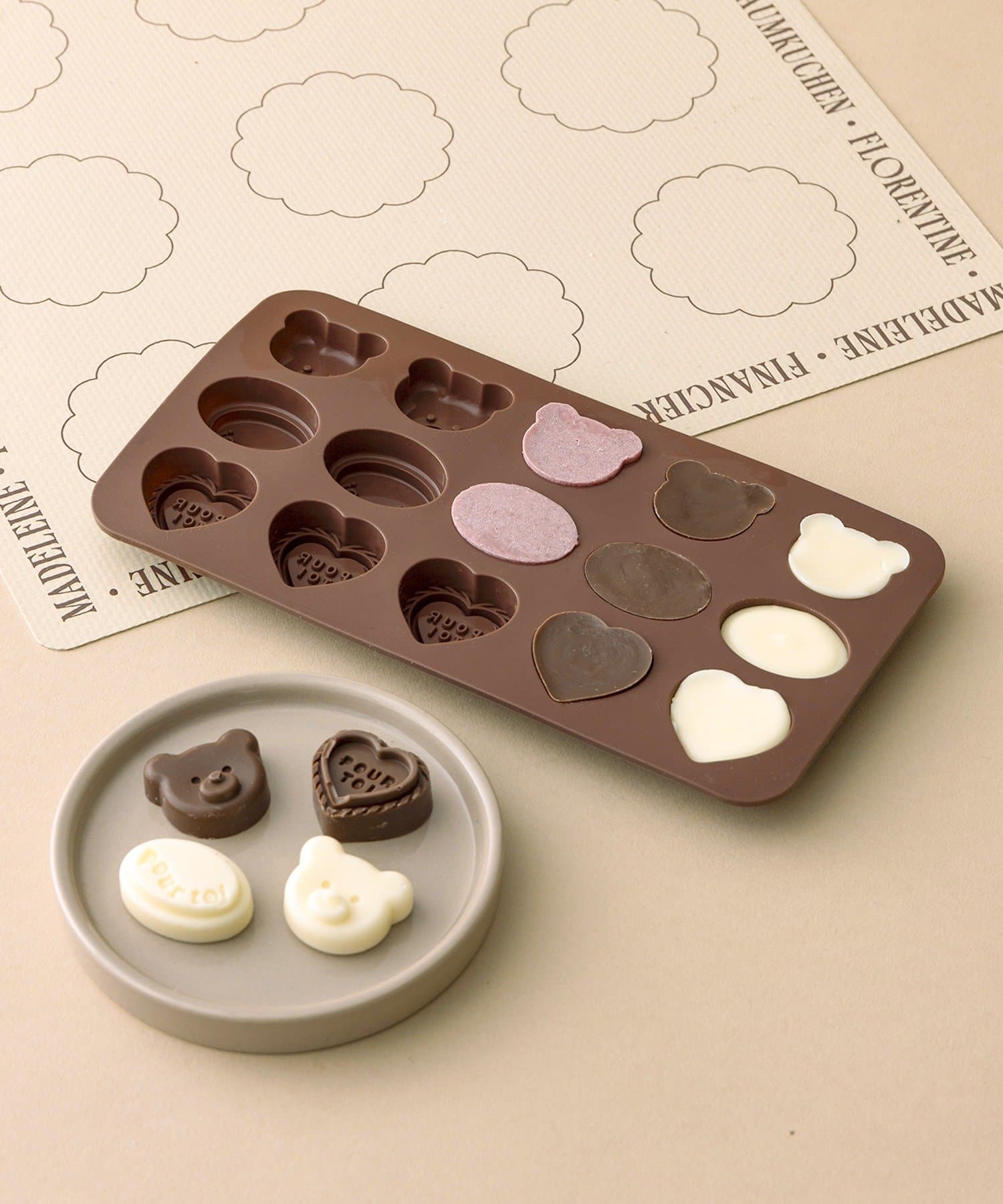 3COINS(スリーコインズ) シリコーンチョコレート型／Valentine