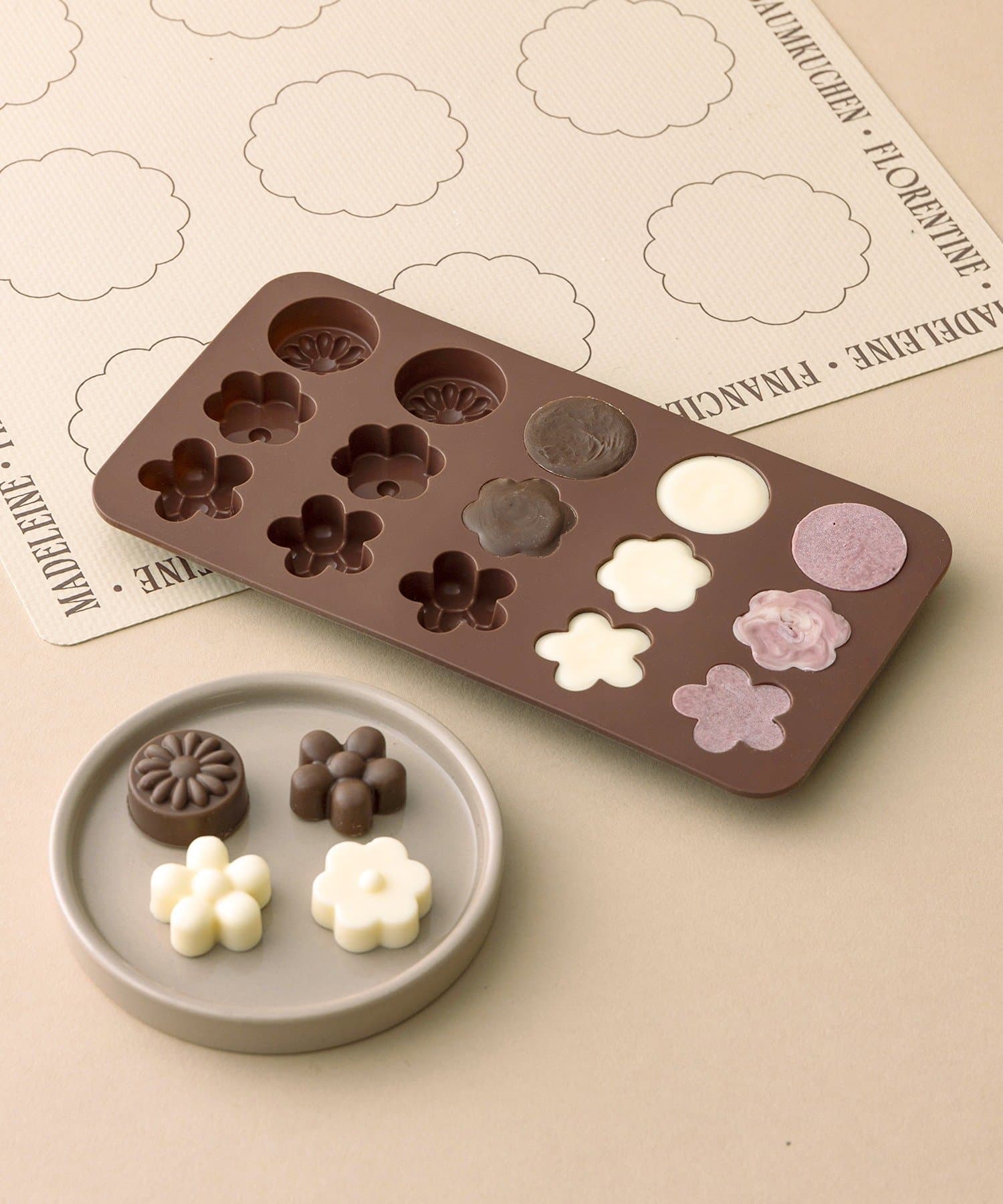 3COINS(スリーコインズ) シリコーンチョコレート型／Valentine