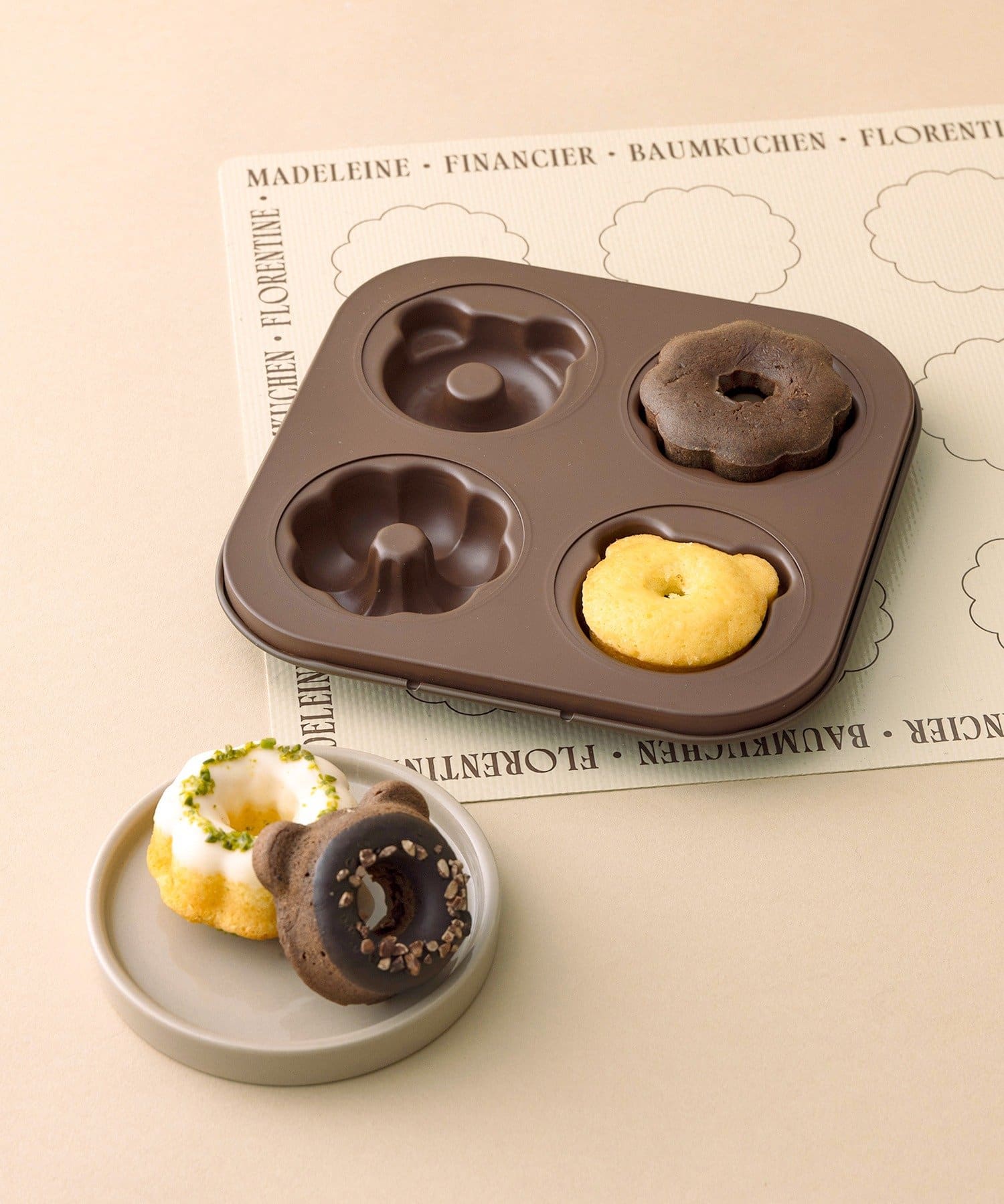 3COINS(スリーコインズ) ドーナツ型／Valentine