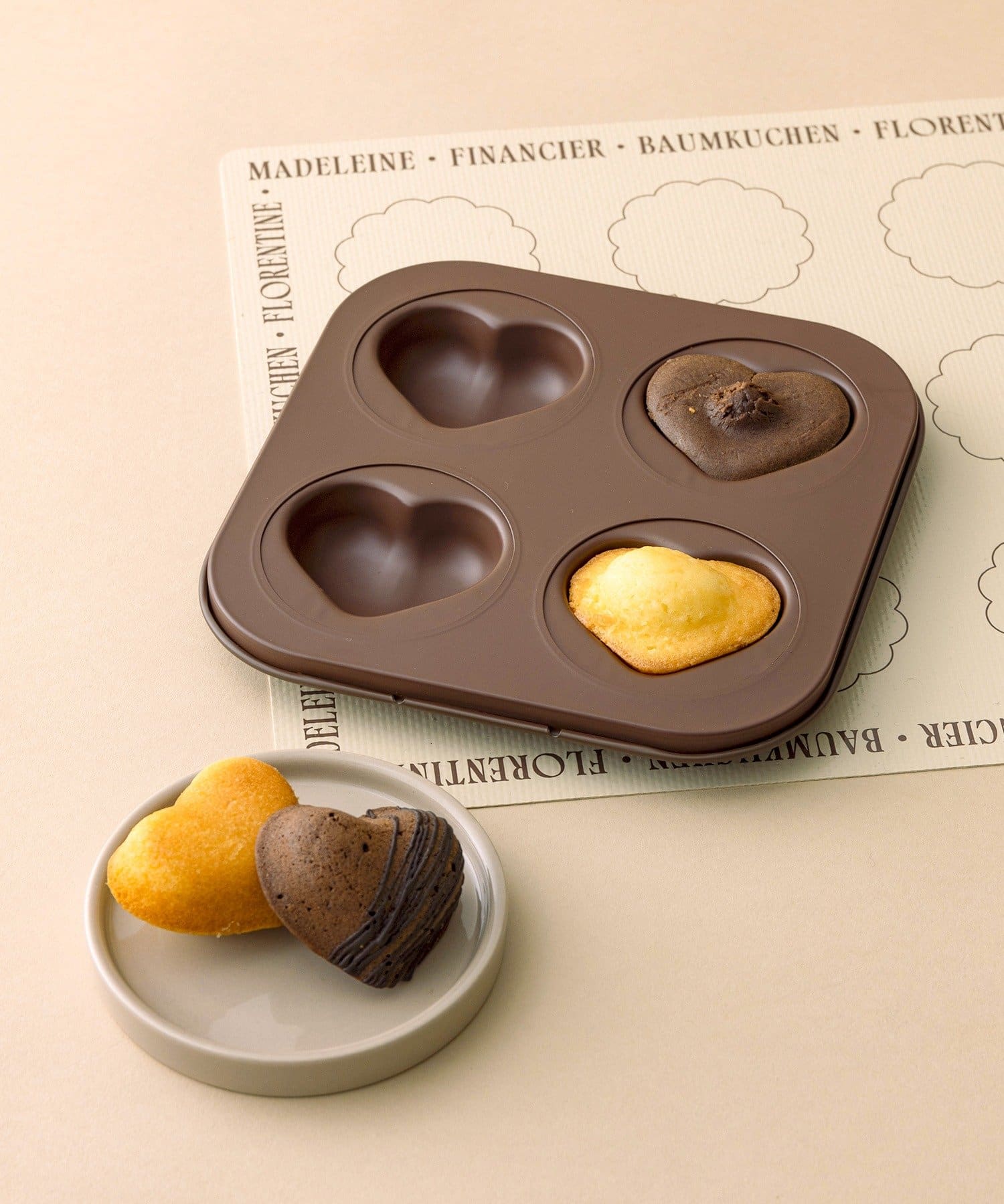 3COINS(スリーコインズ) ハート焼き型／Valentine