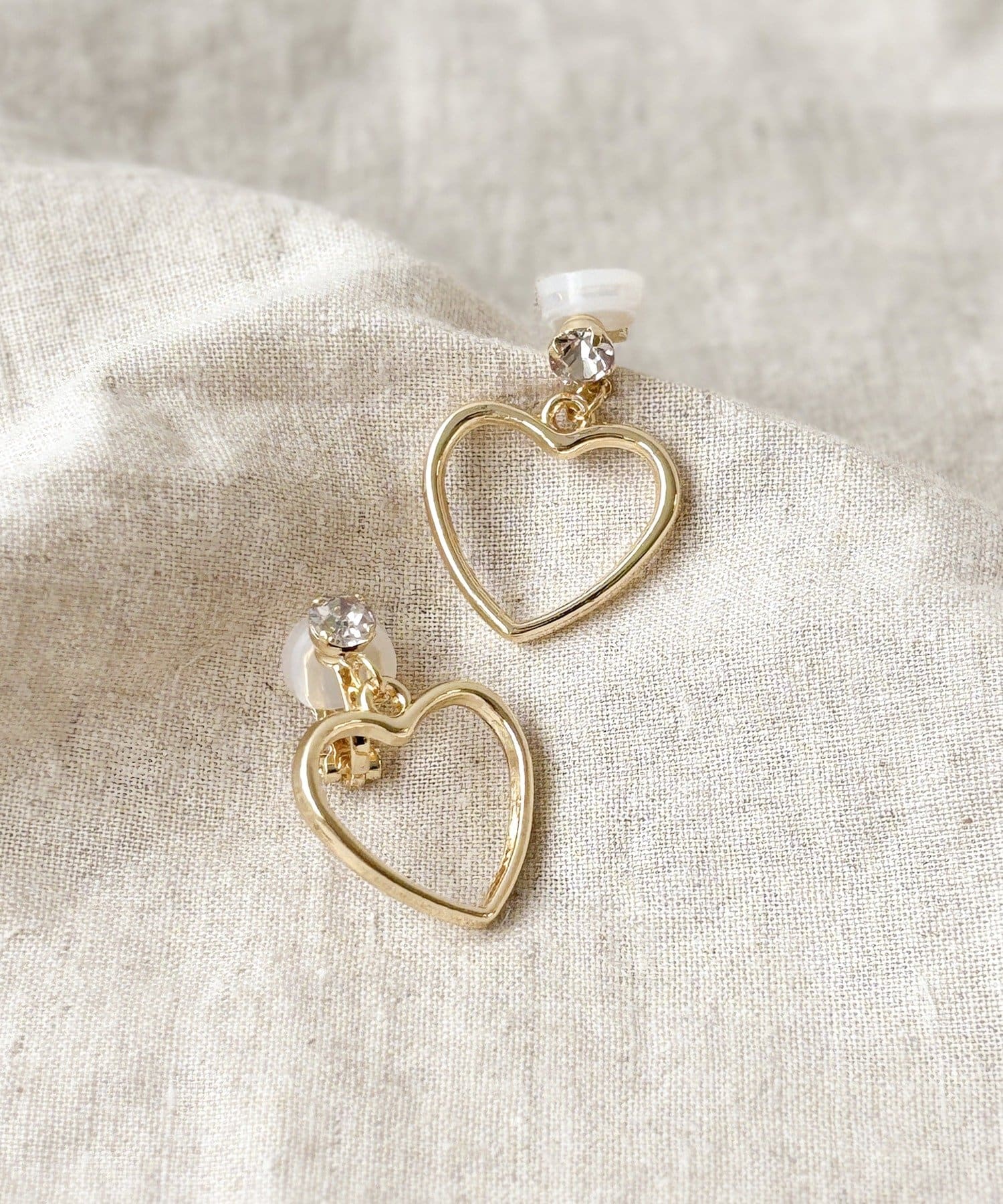 3COINS(スリーコインズ) ストーンメタルハートイヤリング／KIDS