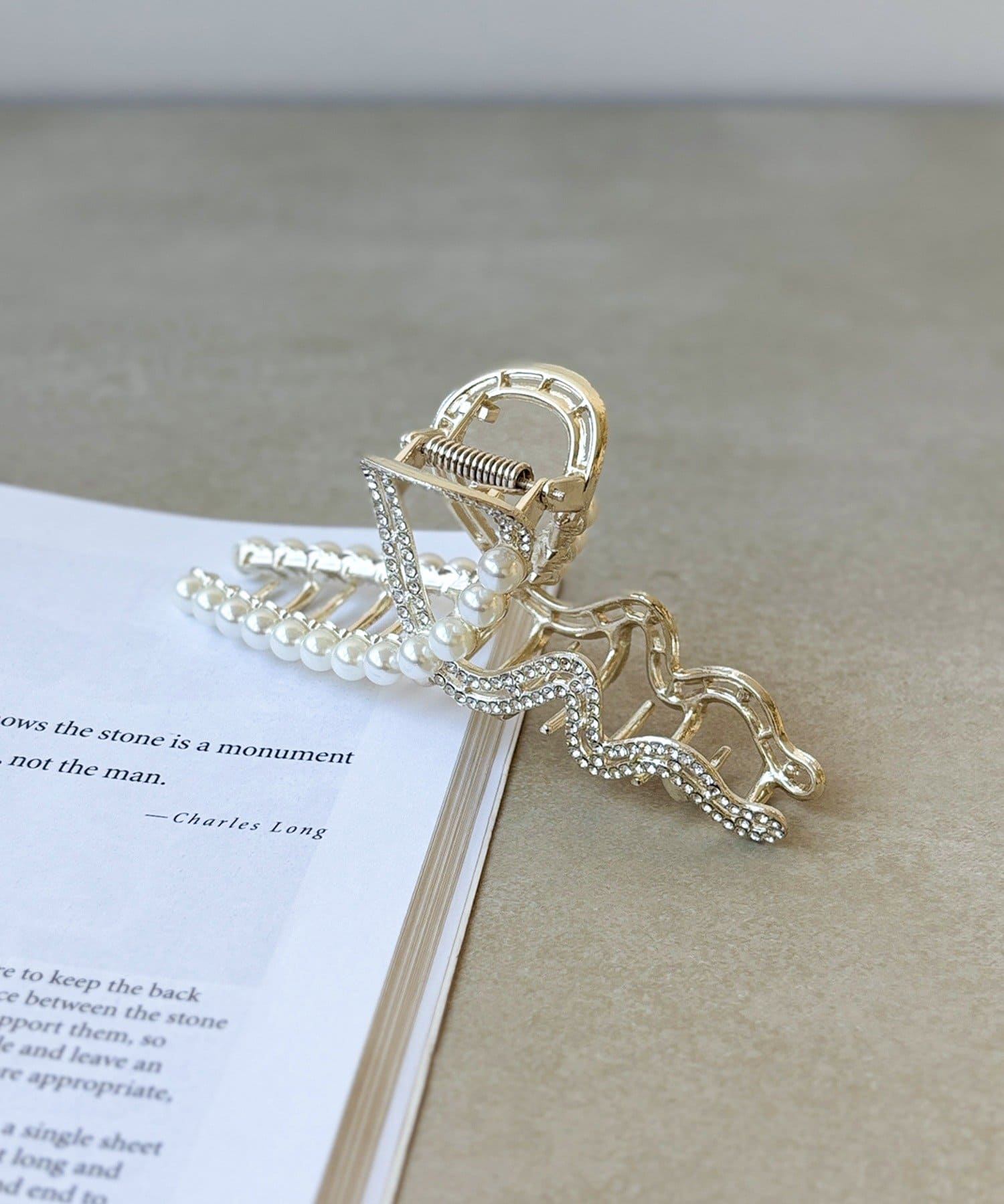 3COINS(スリーコインズ) パールキラキラバンス