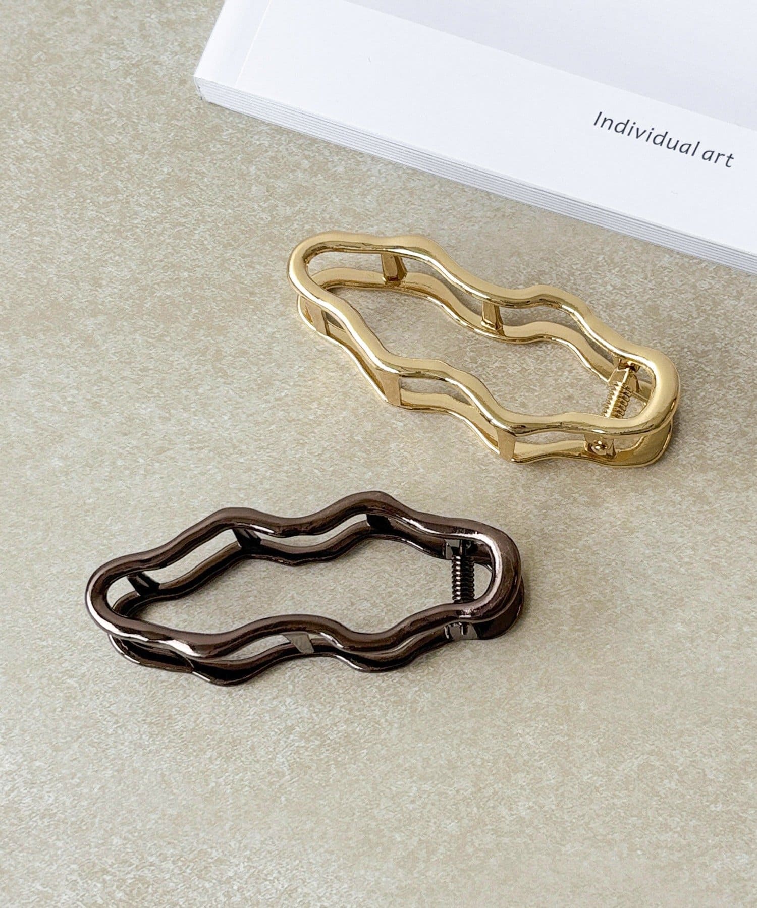 3COINS(スリーコインズ) メタルウェーブバナナ