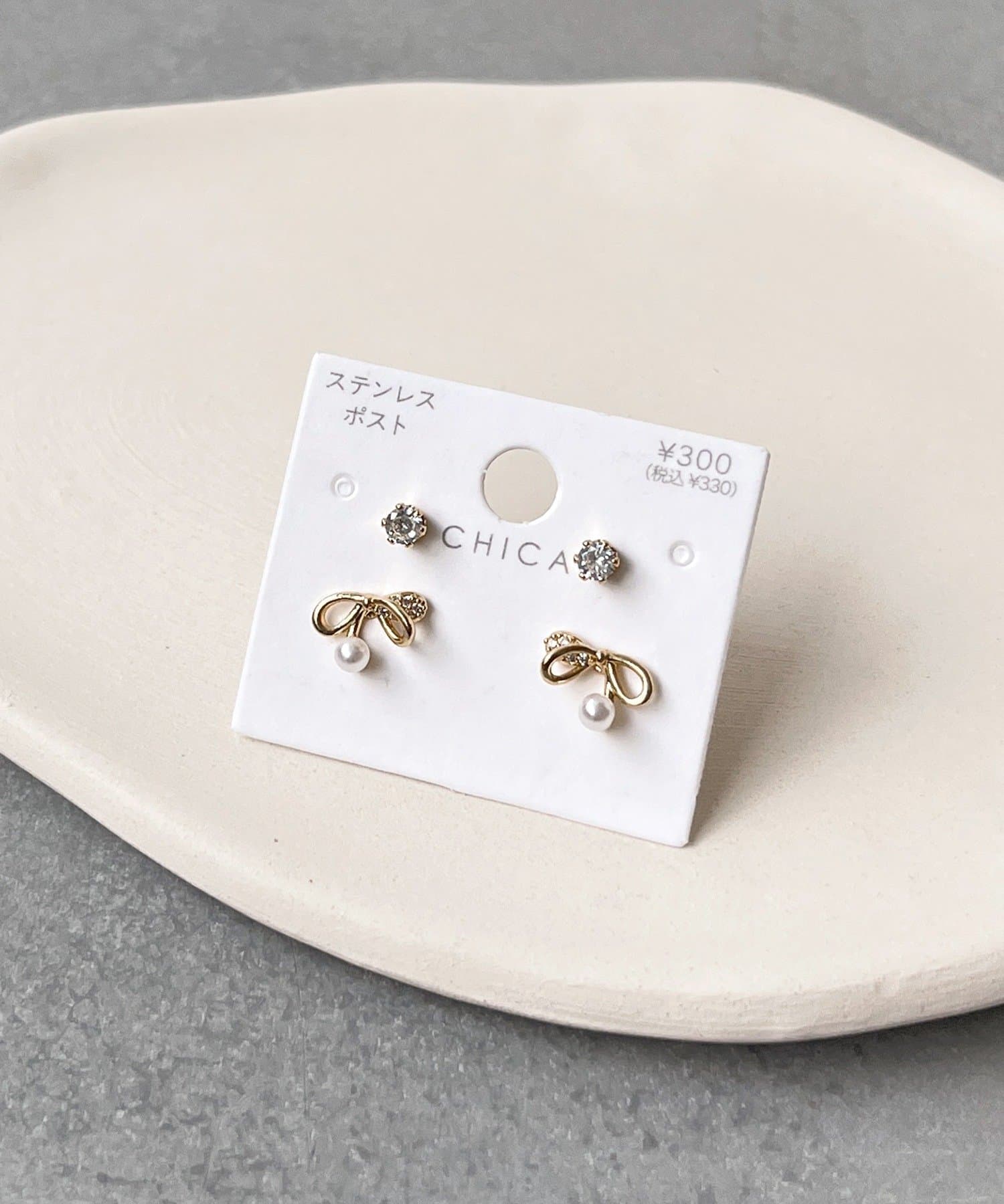 3COINS(スリーコインズ) リボンピアス4個セット