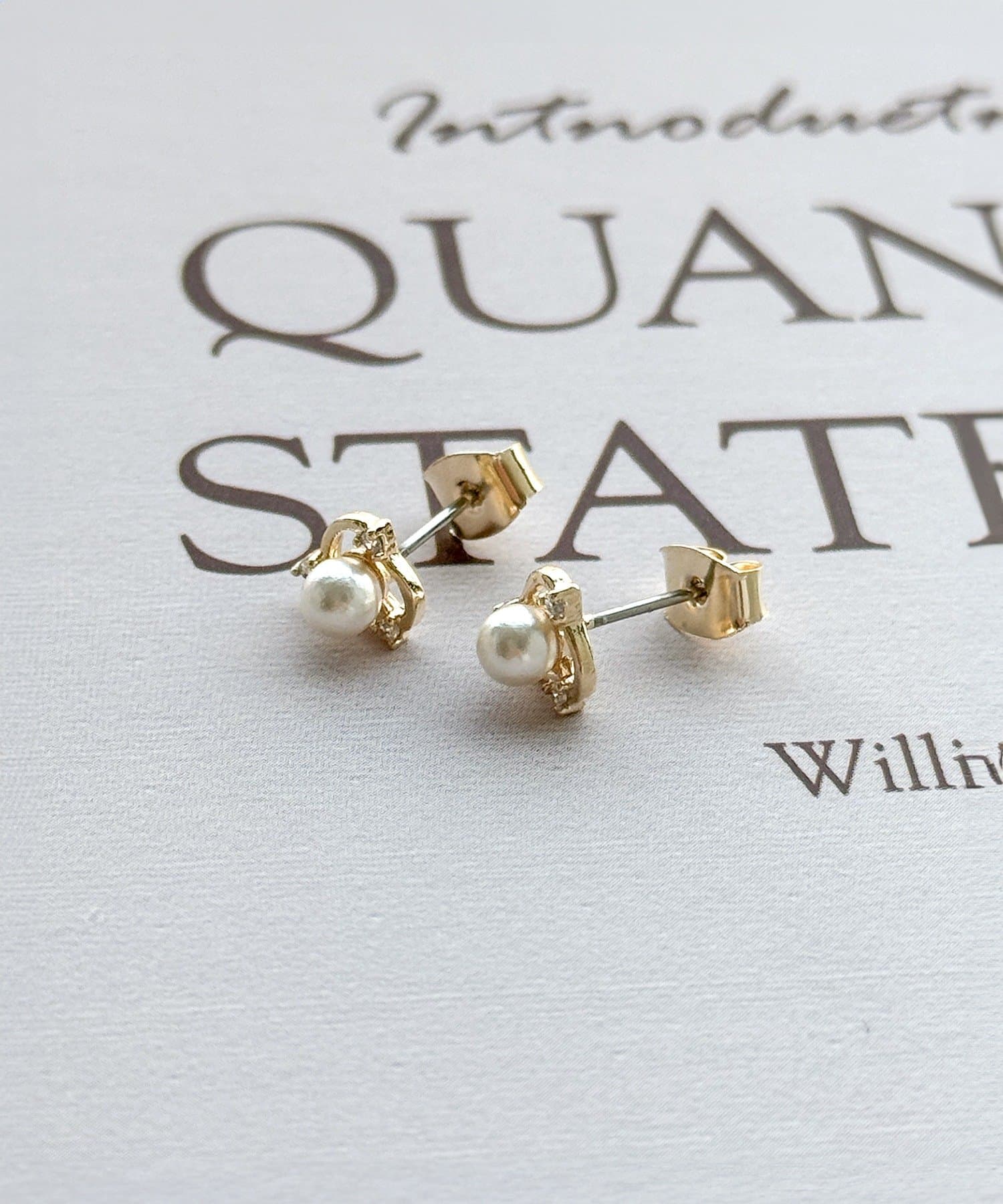 3COINS(スリーコインズ) センターパールピアス