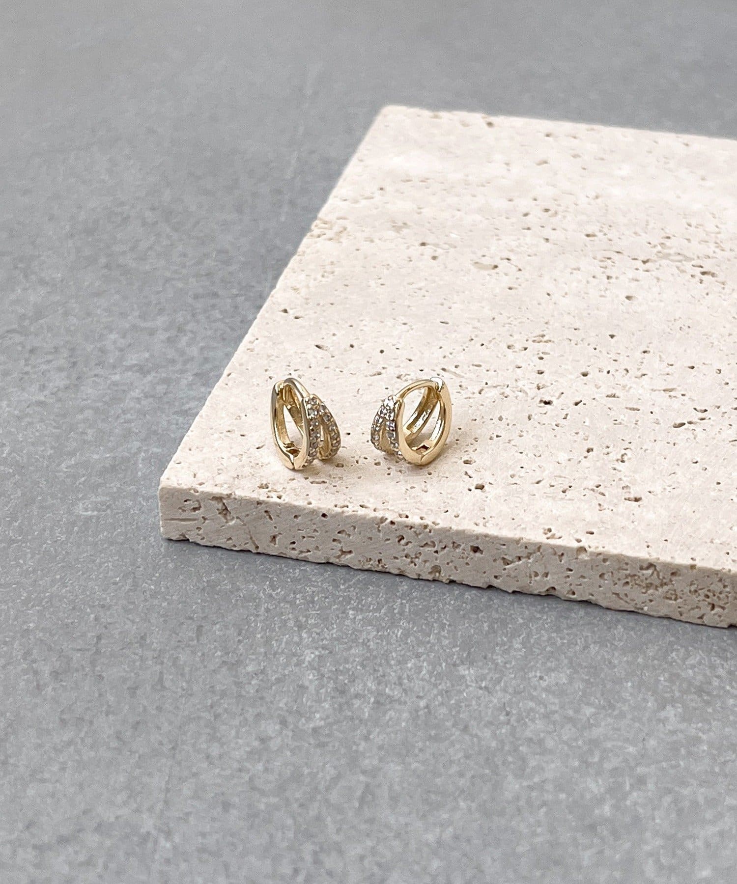 3COINS(スリーコインズ) ミニキラキラワンタッチピアス