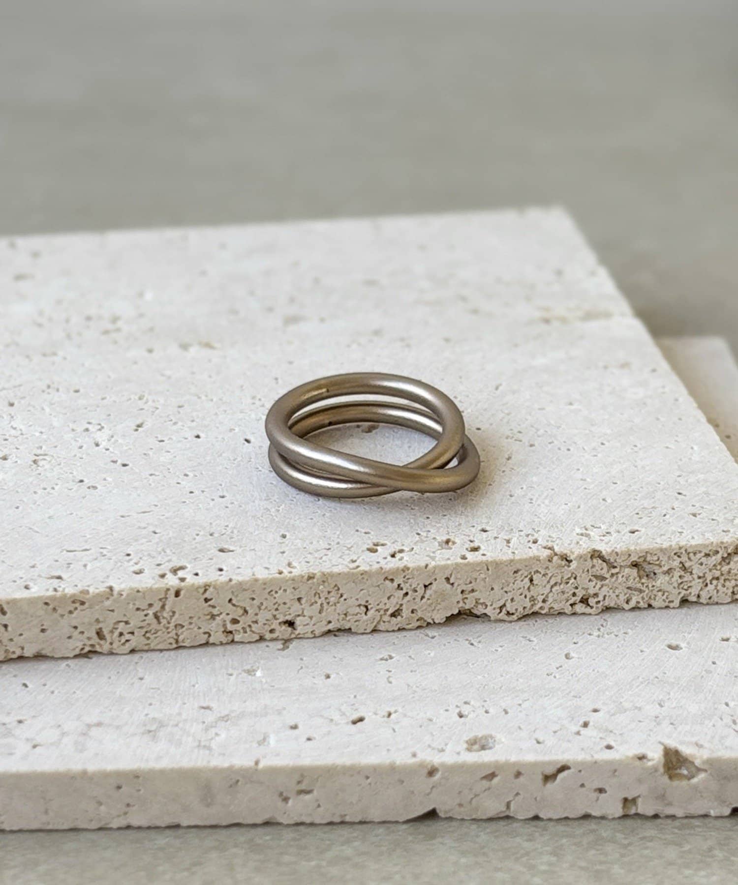 3COINS(スリーコインズ) マット2連リング