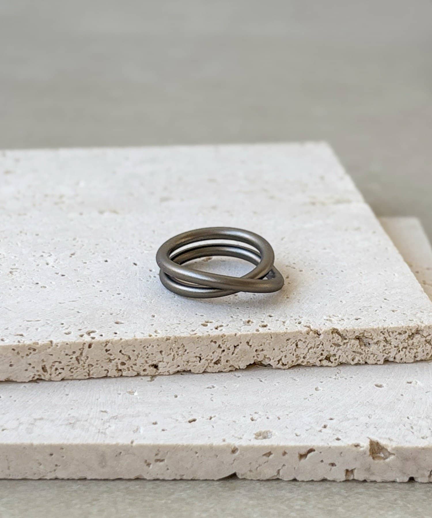 3COINS(スリーコインズ) マット2連リング