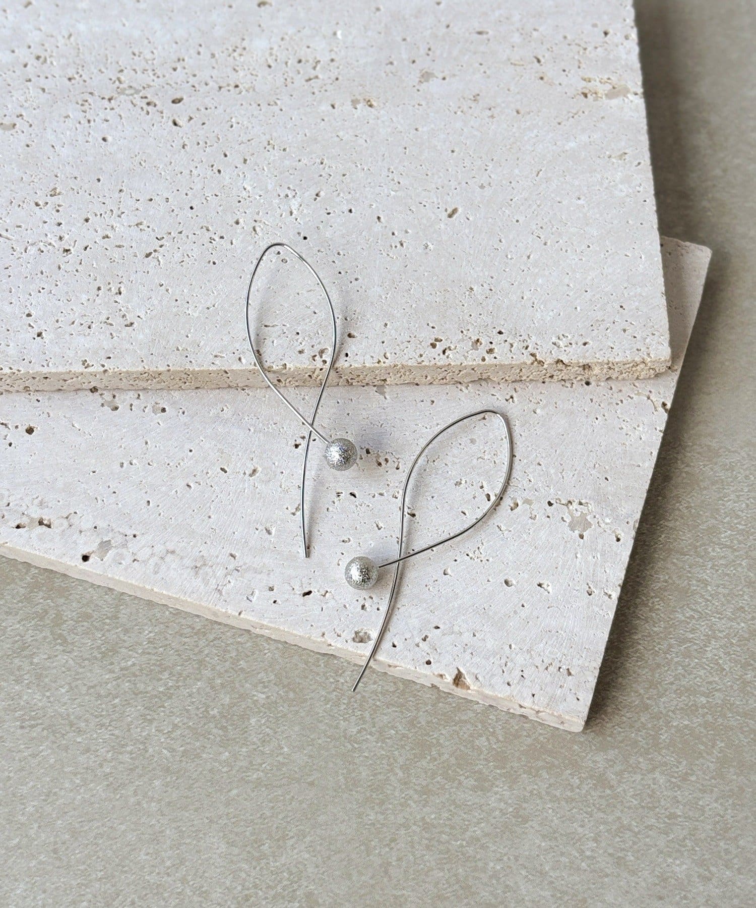 3COINS(スリーコインズ) メタルボールワイヤーピアス