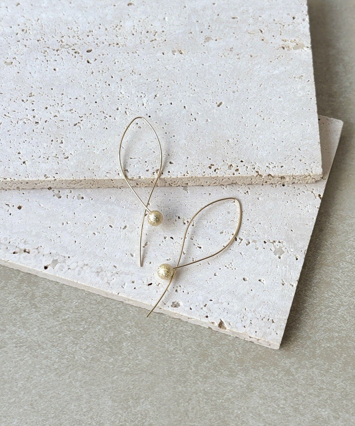 3COINS(スリーコインズ) メタルボールワイヤーピアス