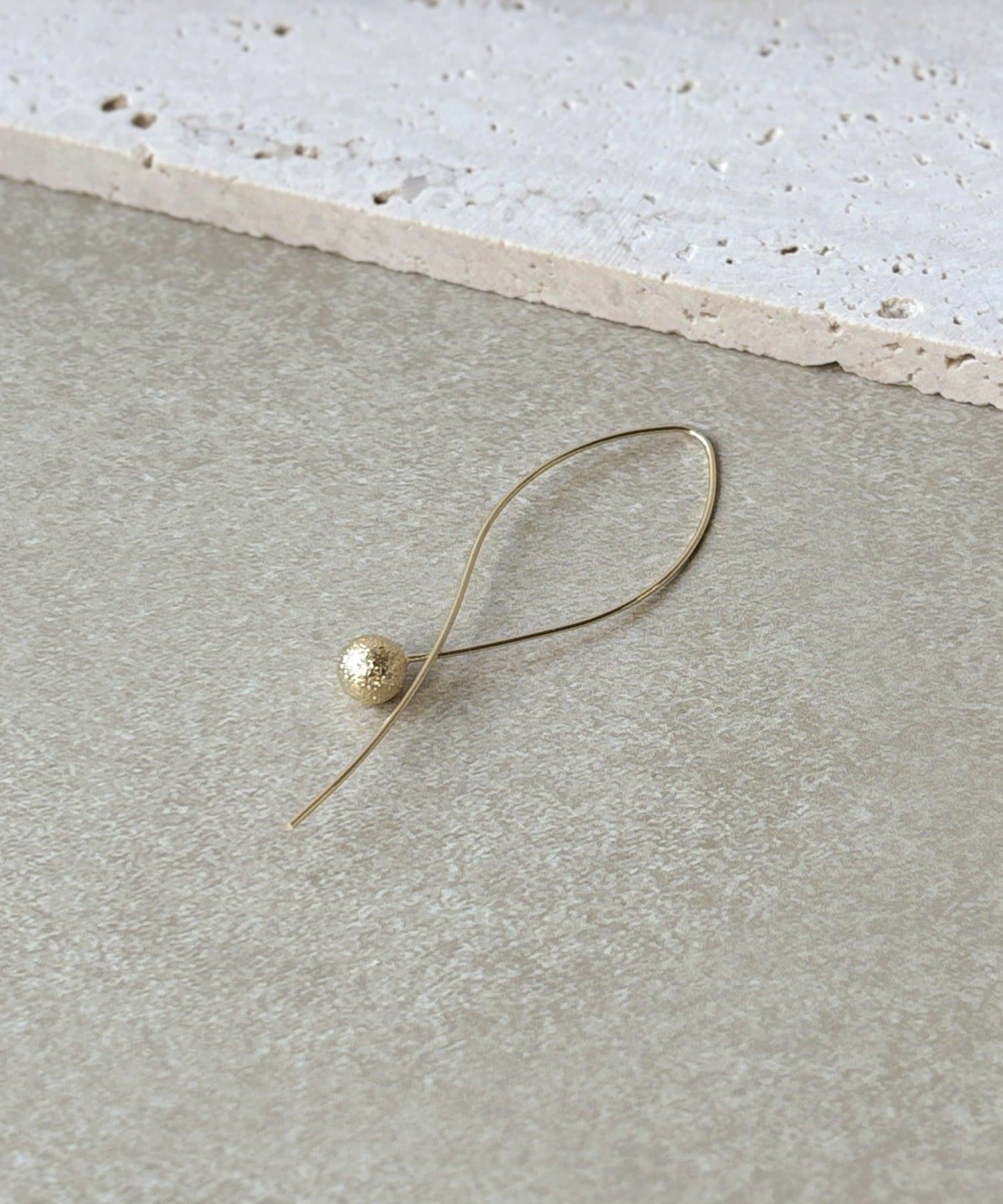 3COINS(スリーコインズ) メタルボールワイヤーピアス