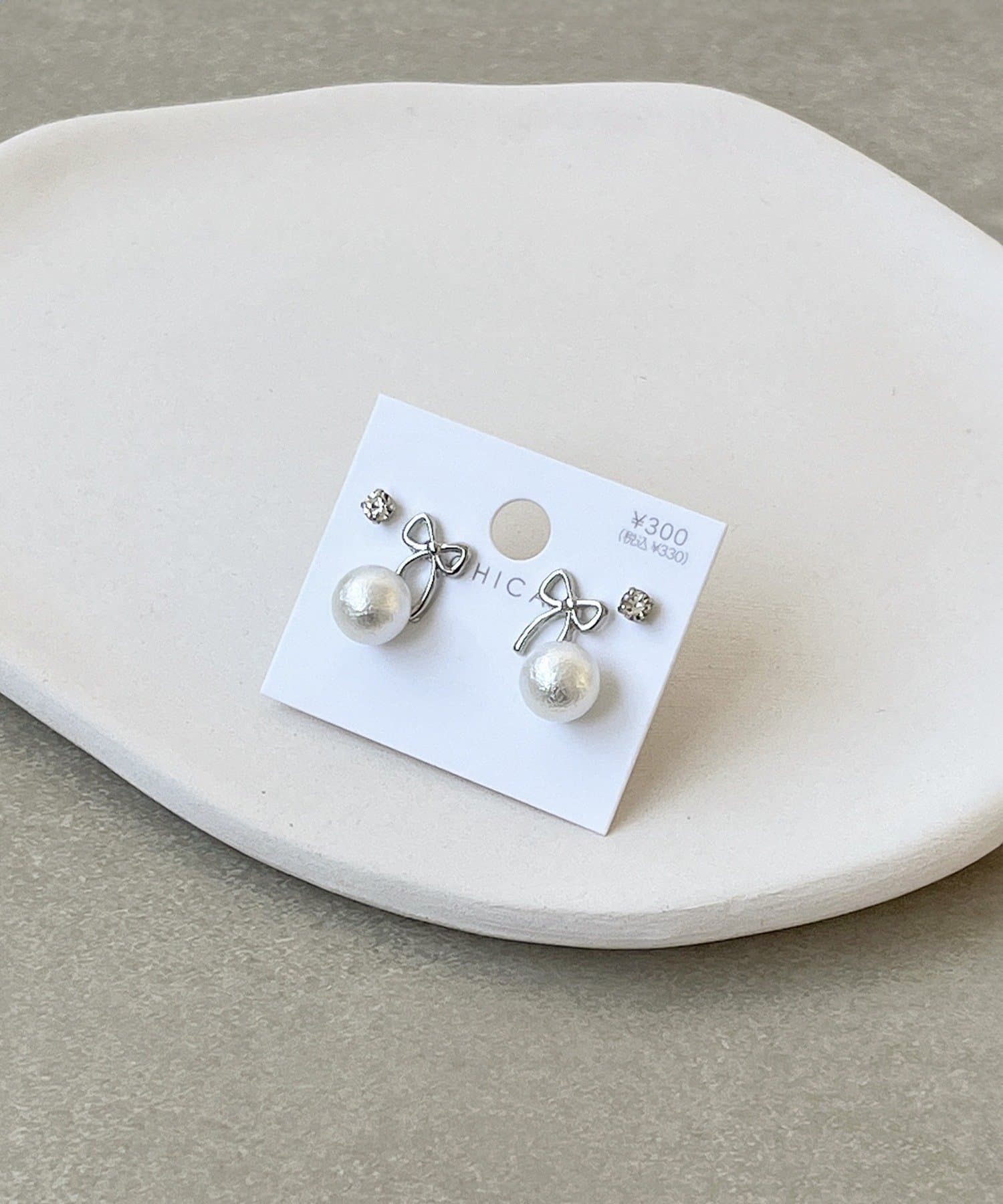 3COINS(スリーコインズ) パールリボンピアス6個セット