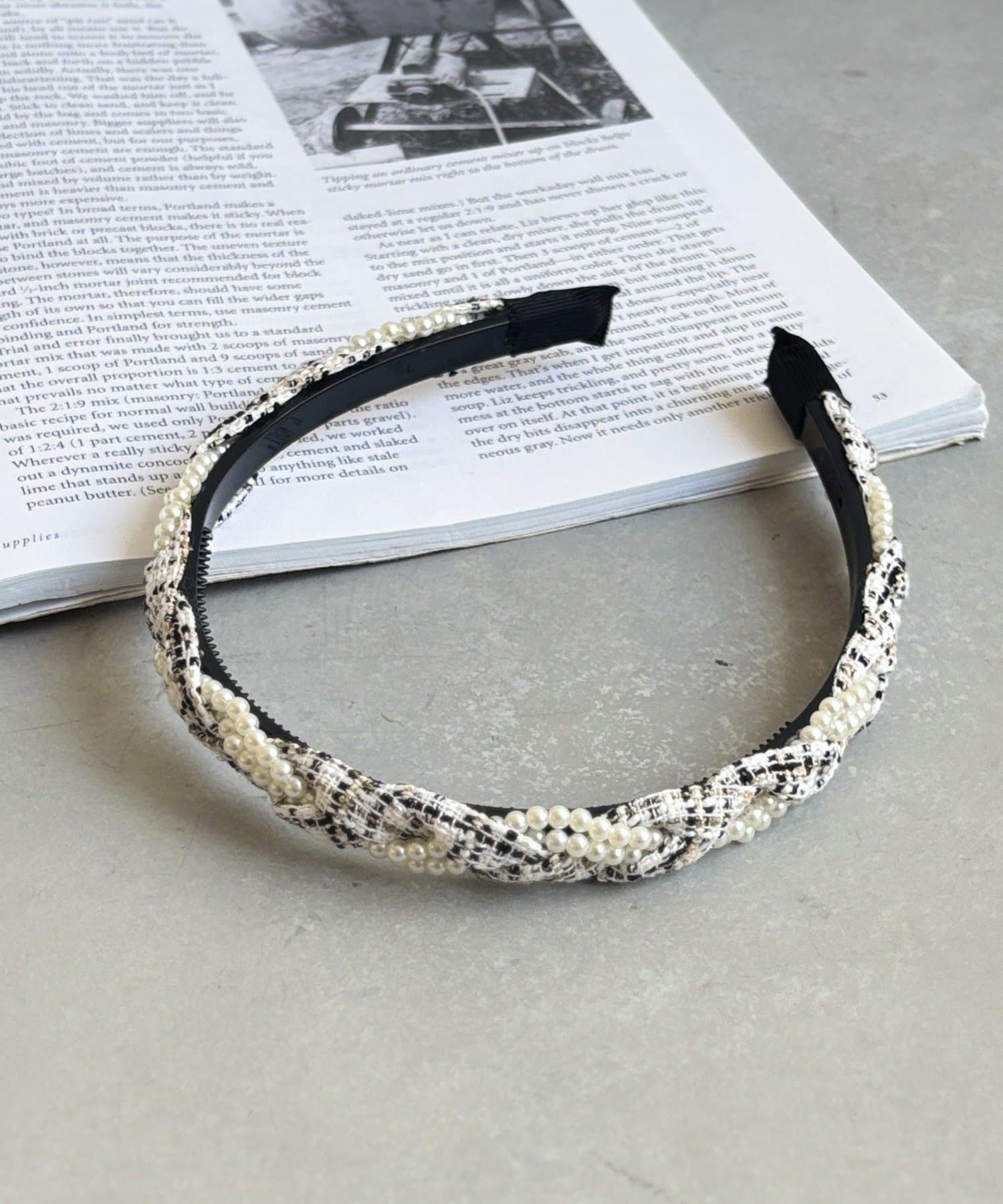 3COINS(スリーコインズ) ツイードツイストカチューシャ