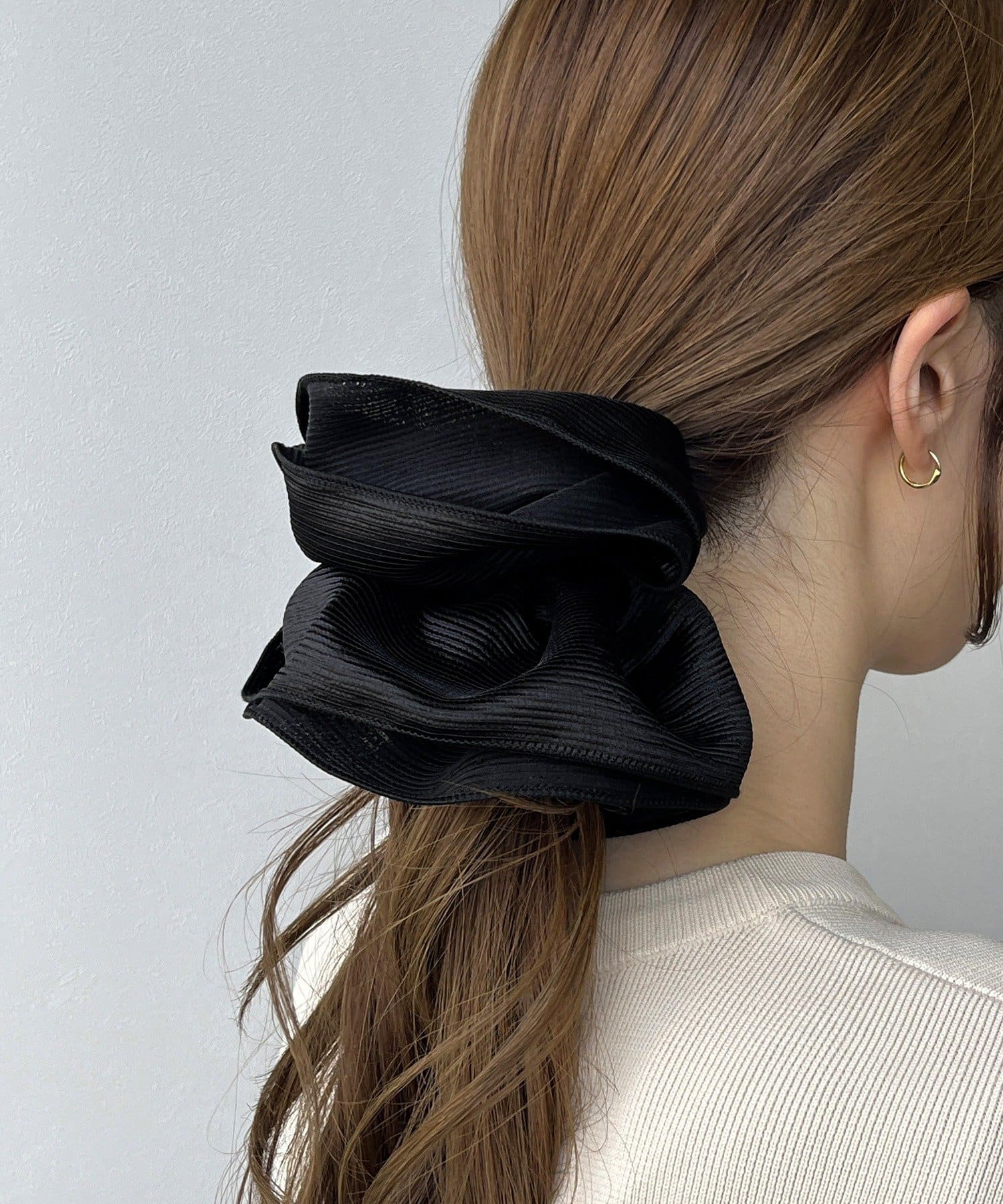 3COINS(スリーコインズ) サテンビッグシュシュ