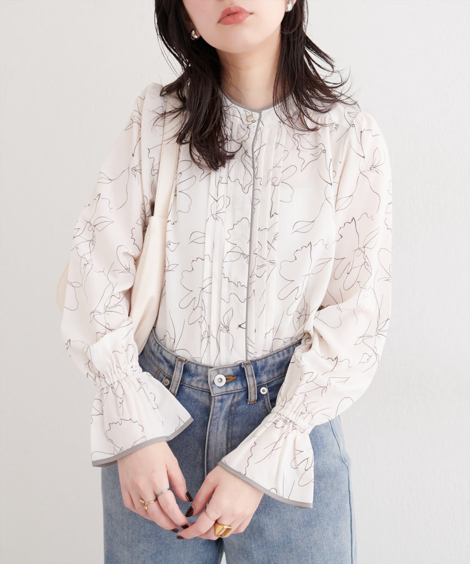 natural couture(ナチュラルクチュール) 配色パイピングタックブラウス