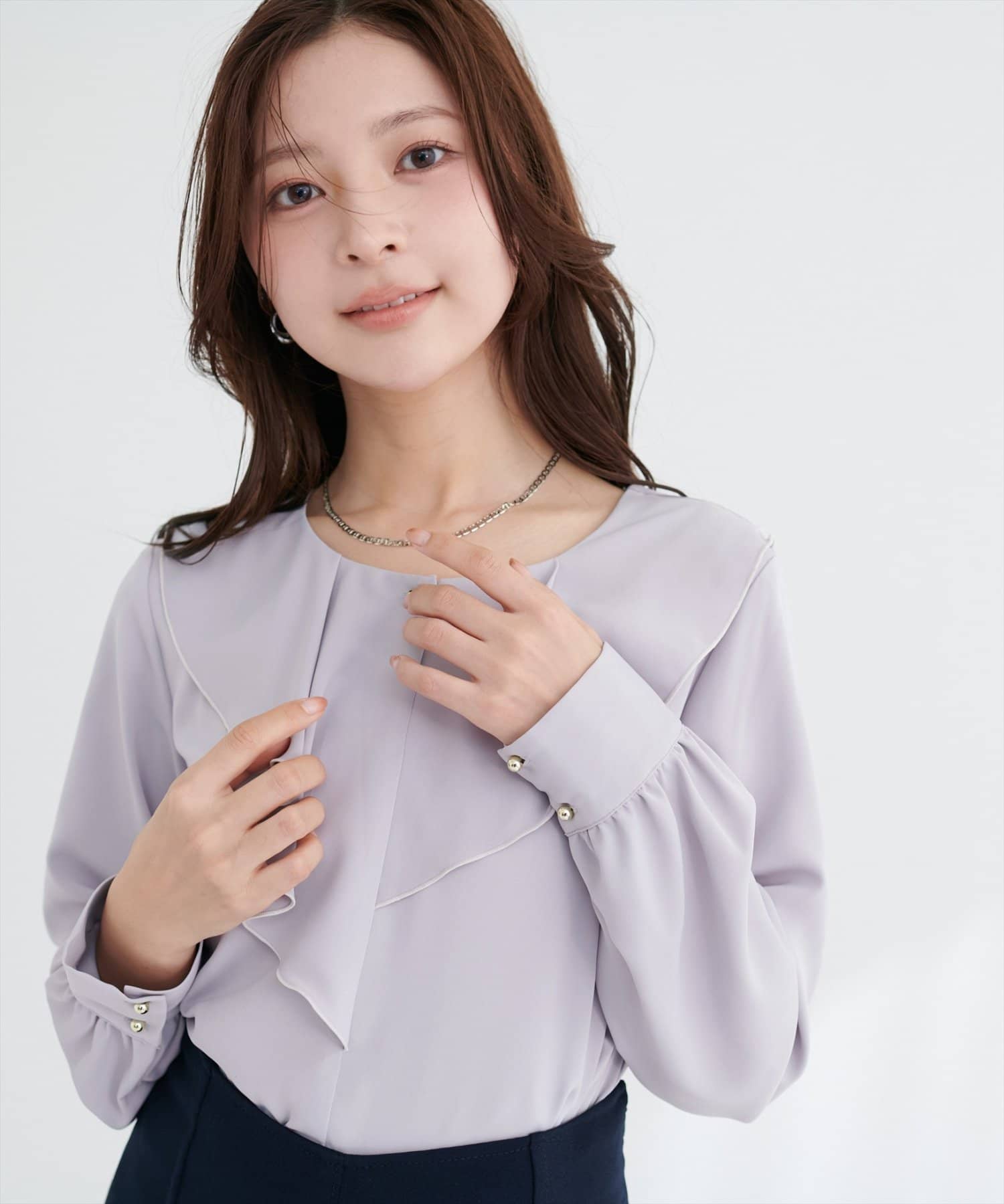 natural couture(ナチュラルクチュール) フロントフリルブラウス