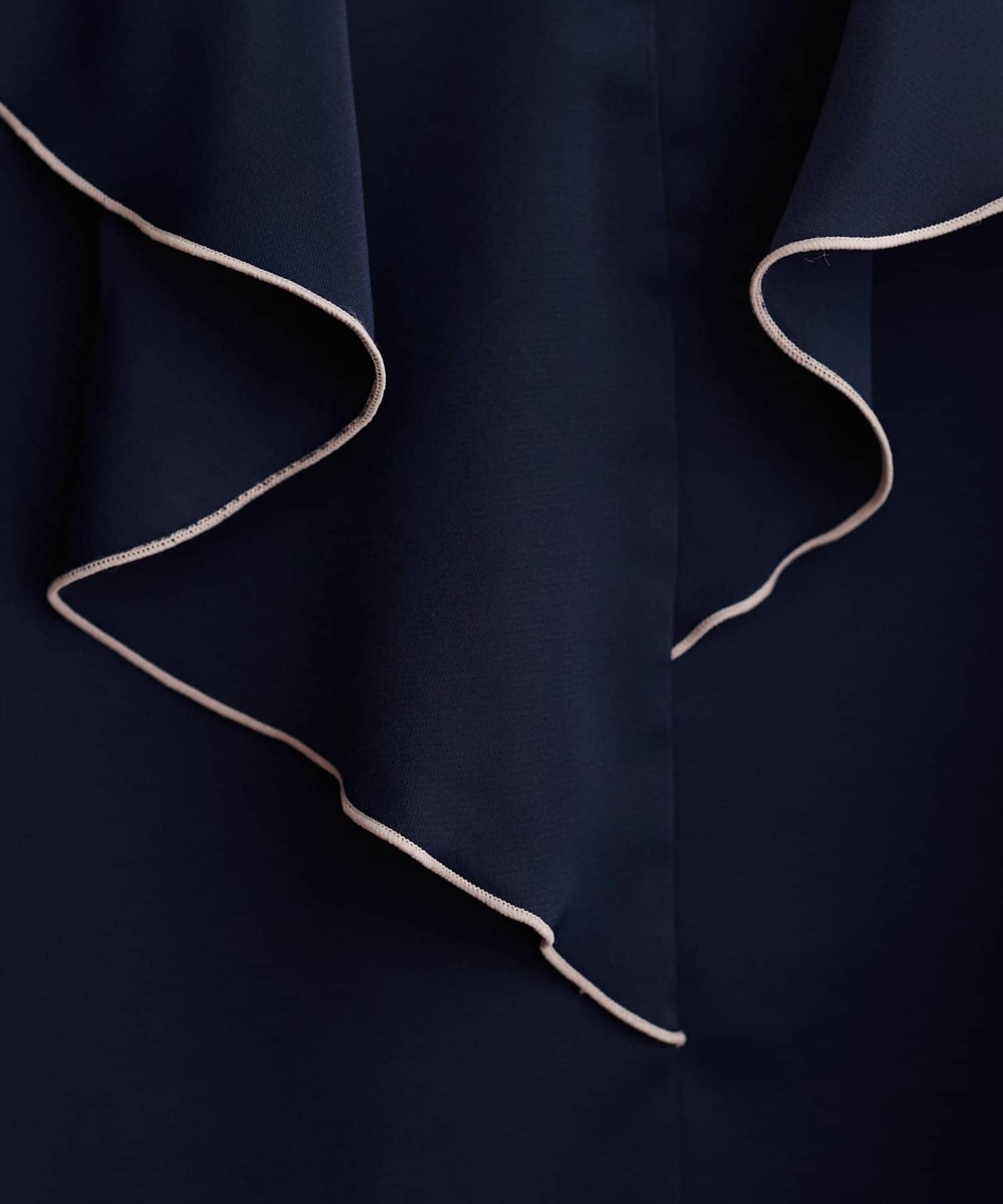 natural couture(ナチュラルクチュール) フロントフリルブラウス