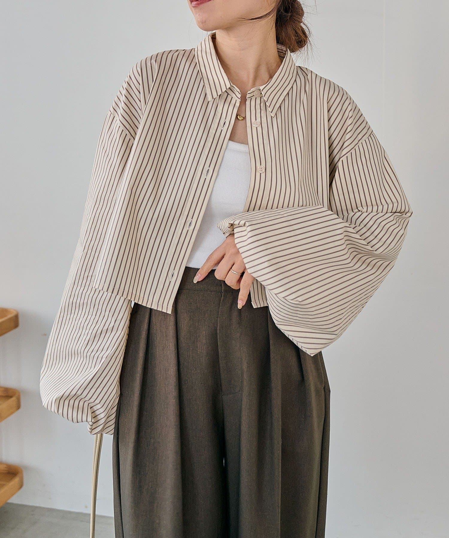 CAPRICIEUX LE'MAGE(カプリシュレマージュ) 袖バルーンクロップシャツ