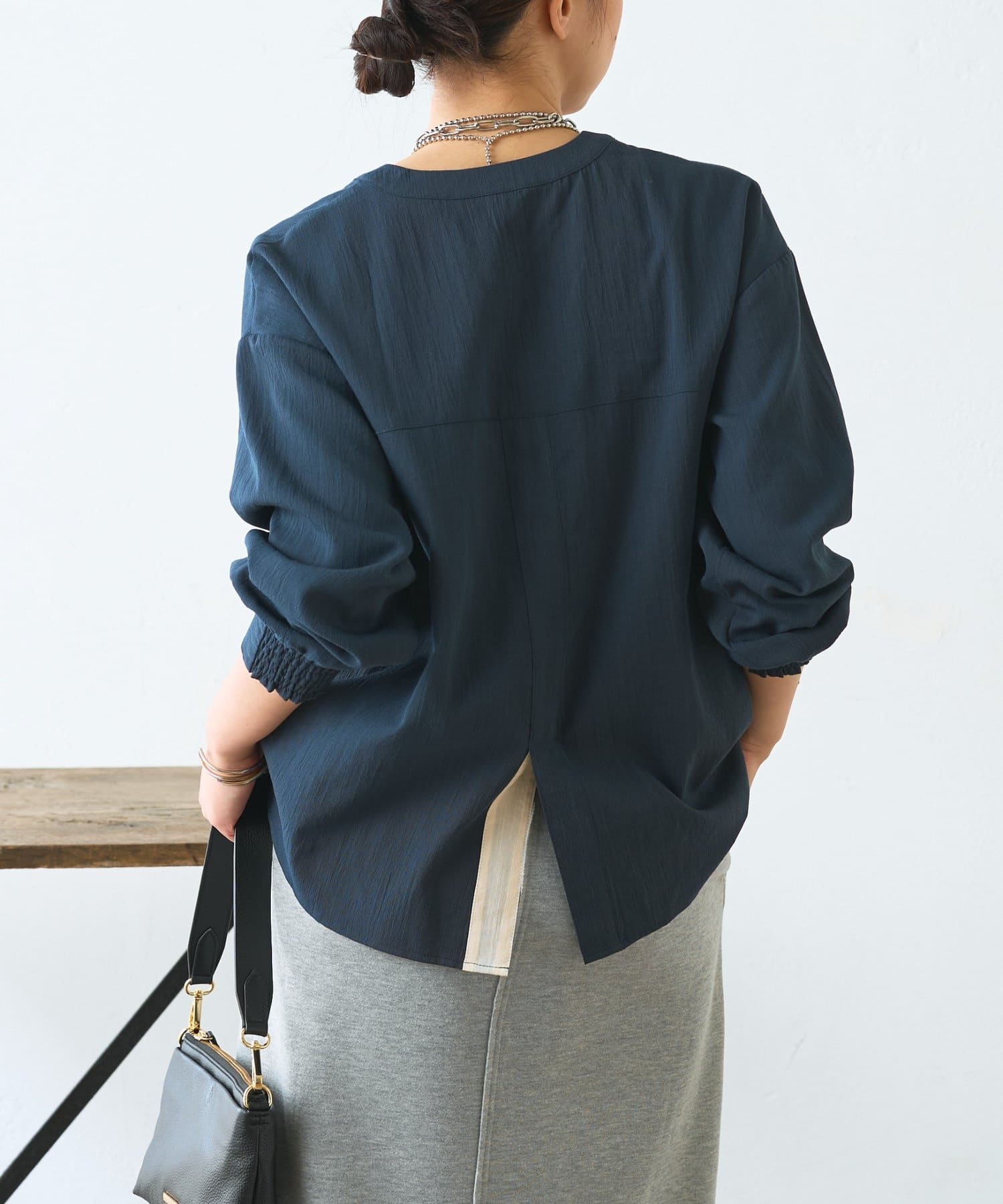 Jena　espace merveilleux(ジェナ　エスパスメルヴェイユ) スリット配色スキッパーシャツ