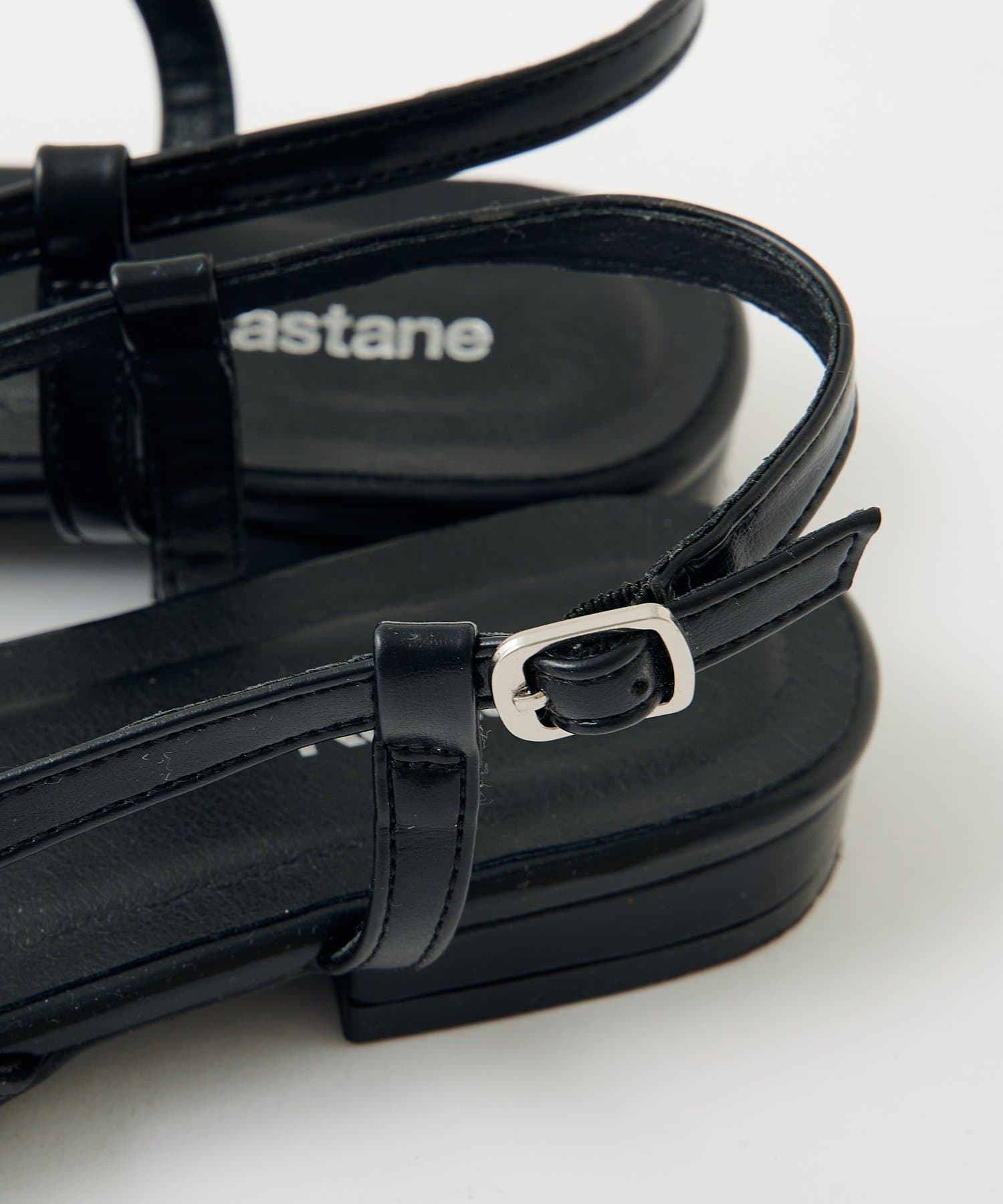 Kastane(カスタネ) スタッズトゥパンプス