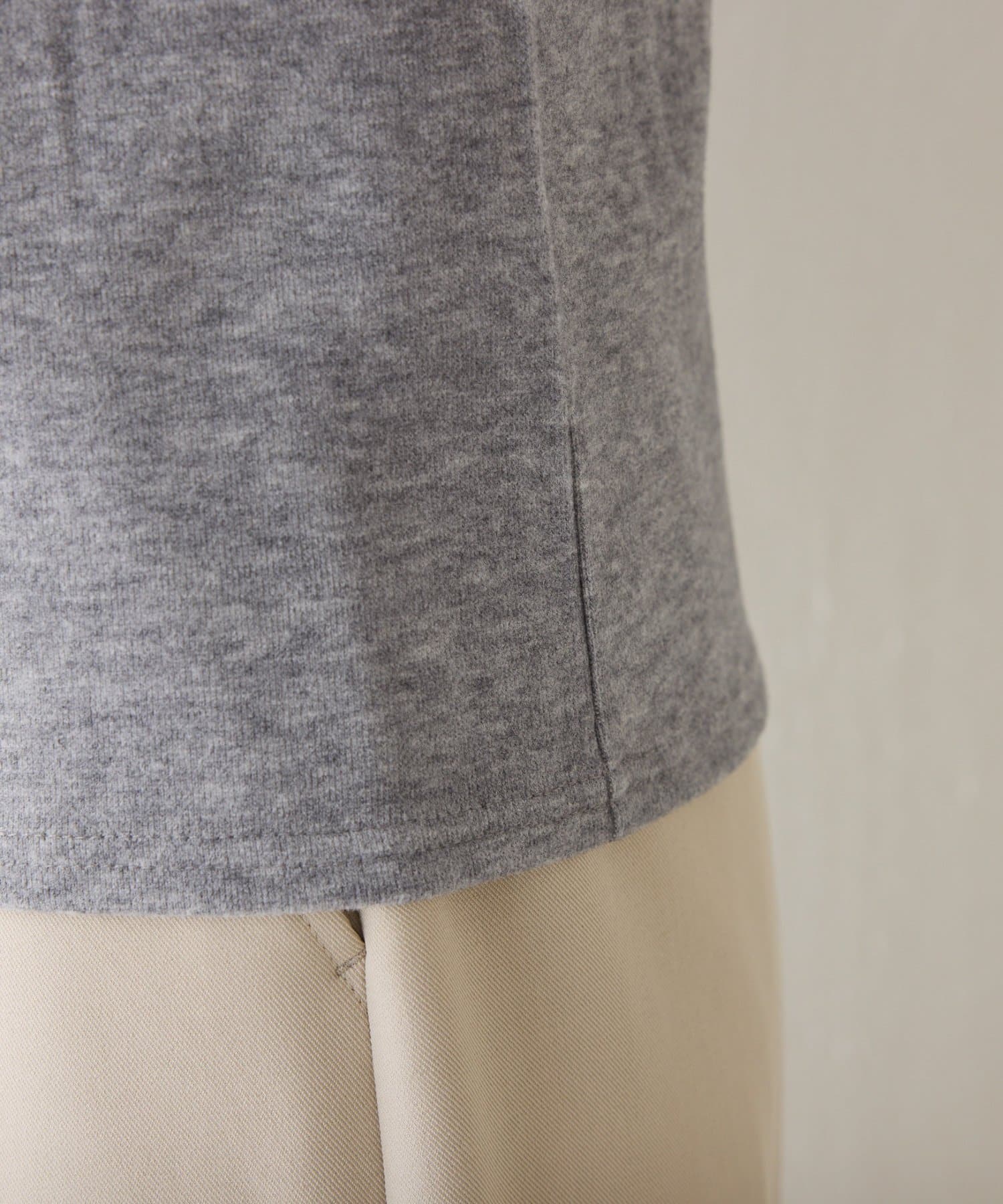 COLONY 2139(コロニー トゥーワンスリーナイン) 起毛フラッフィー前後2WAYネックプルオーバー