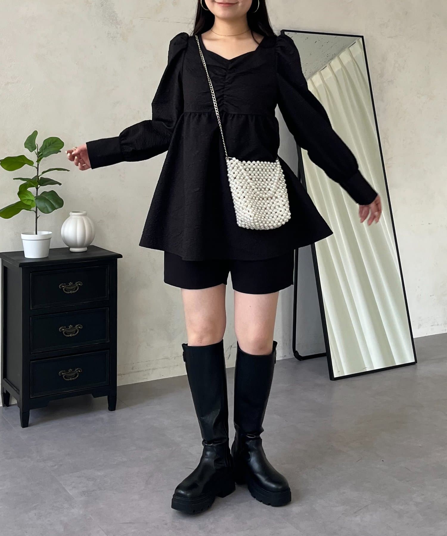 prose verse(プロズヴェール) フロントシャーリングパフスリーブジャガードペプラムブラウス