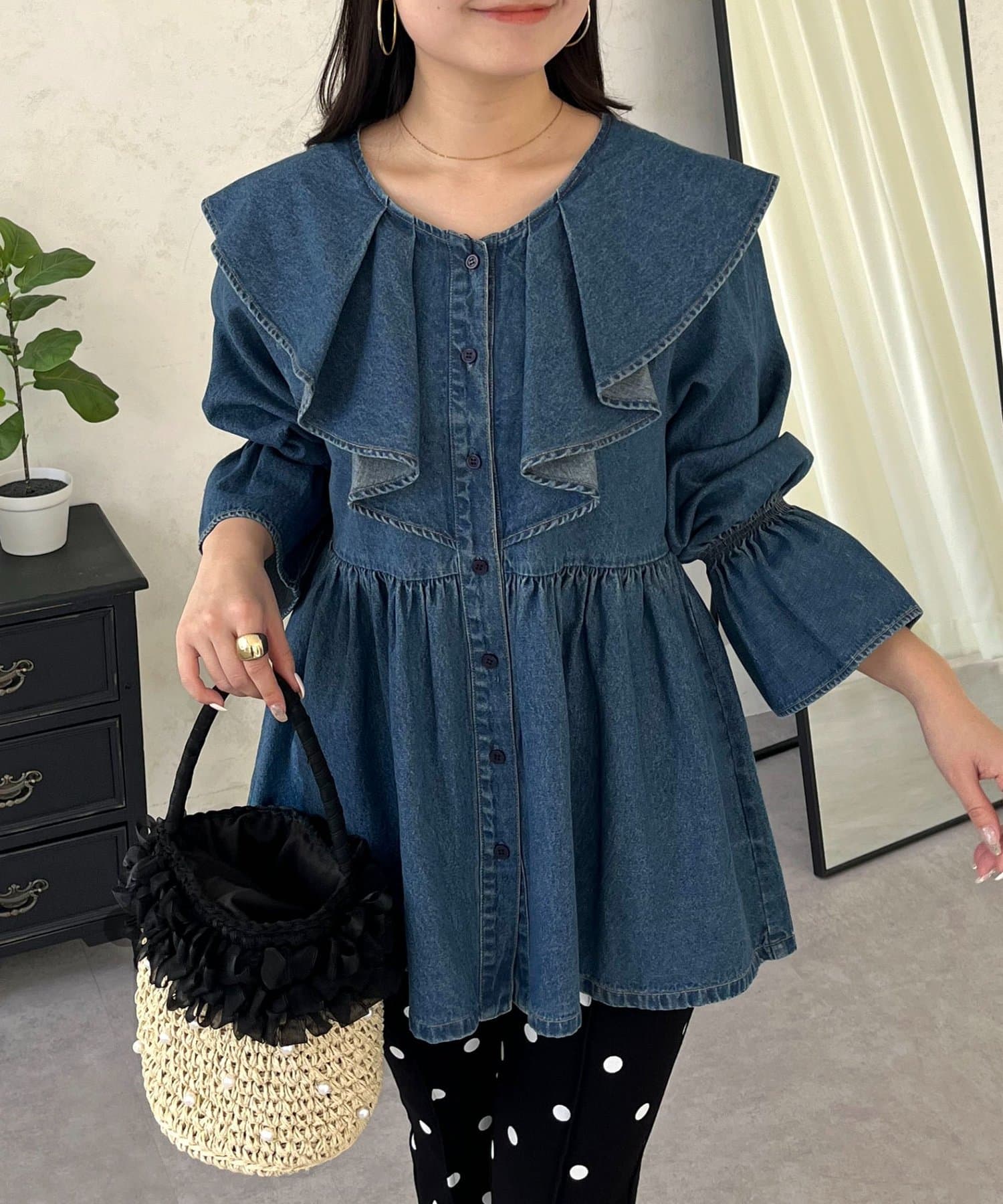 prose verse(プロズヴェール) フリルペプラムデニムブラウス