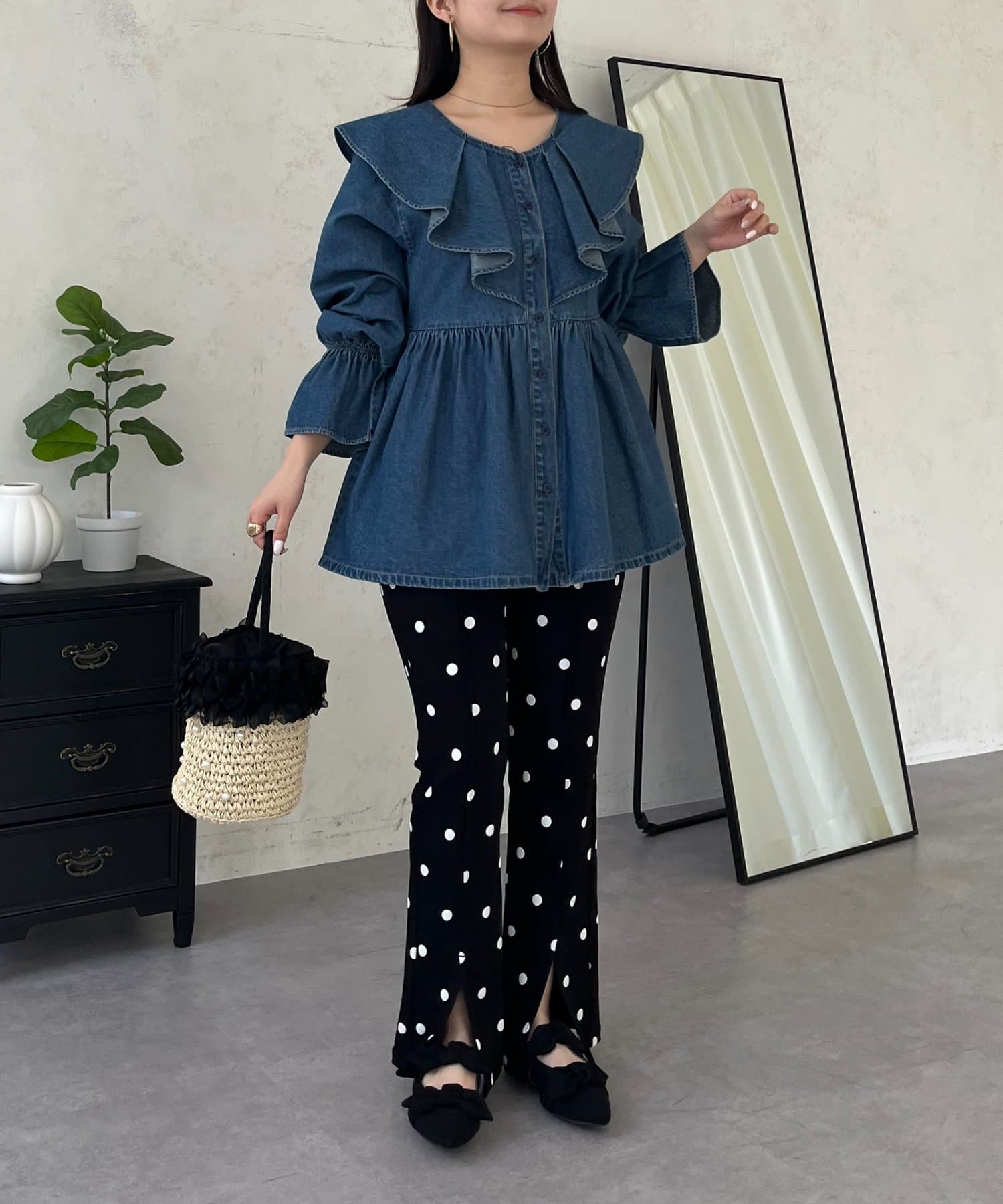 prose verse(プロズヴェール) フリルペプラムデニムブラウス