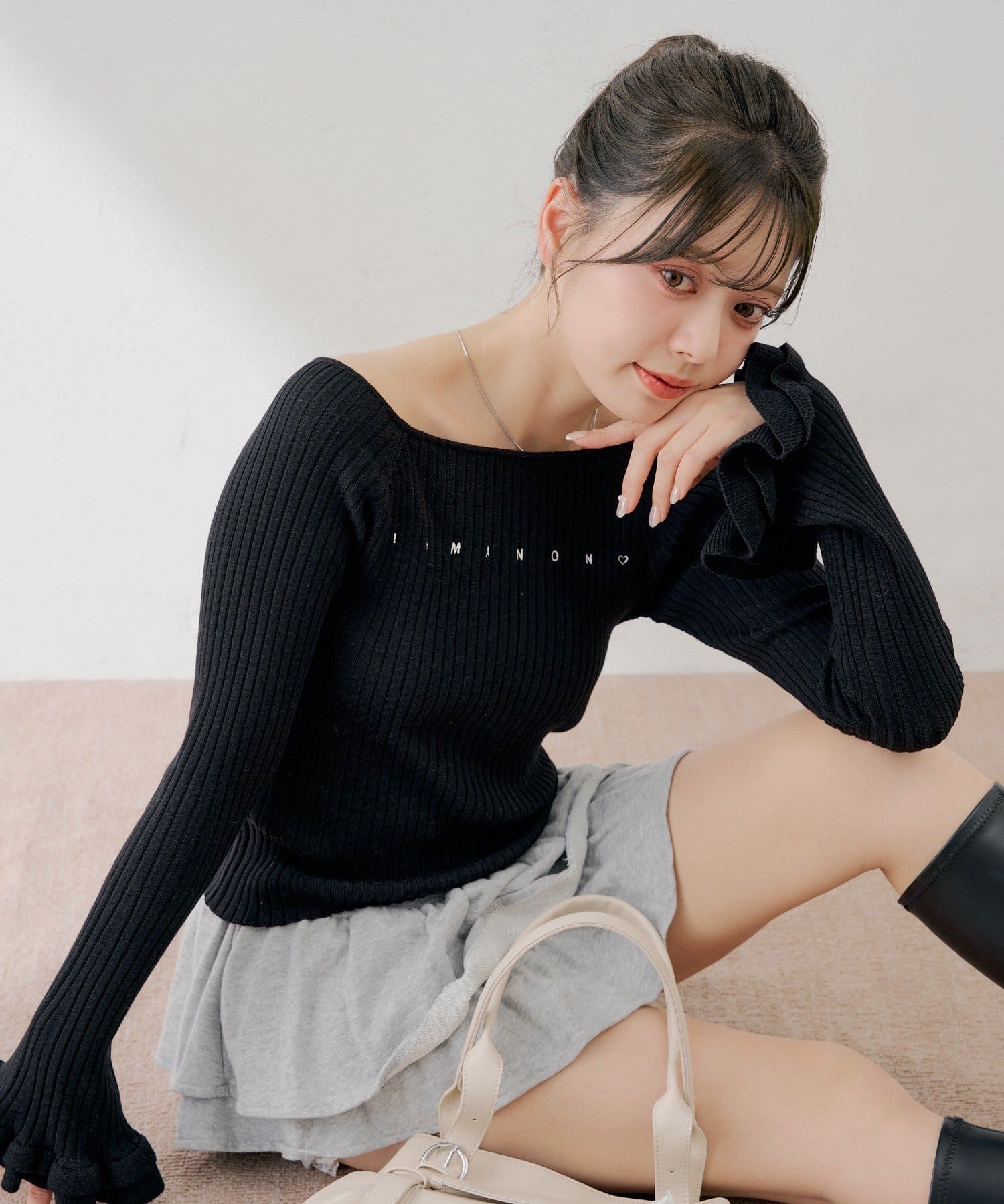 Chico(チコ) 袖フレアニット